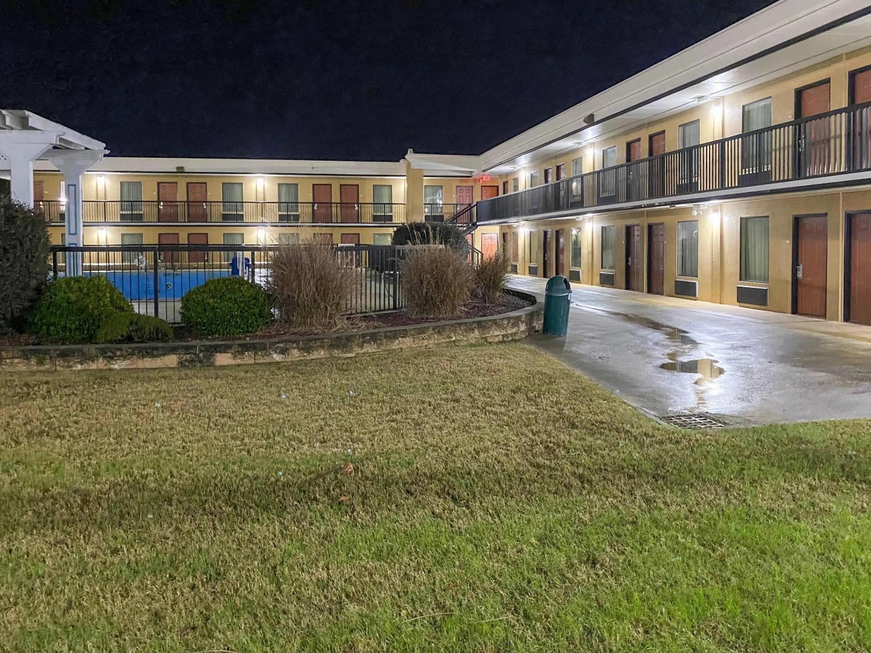 Property building in Quality Inn Elizabeth City near University