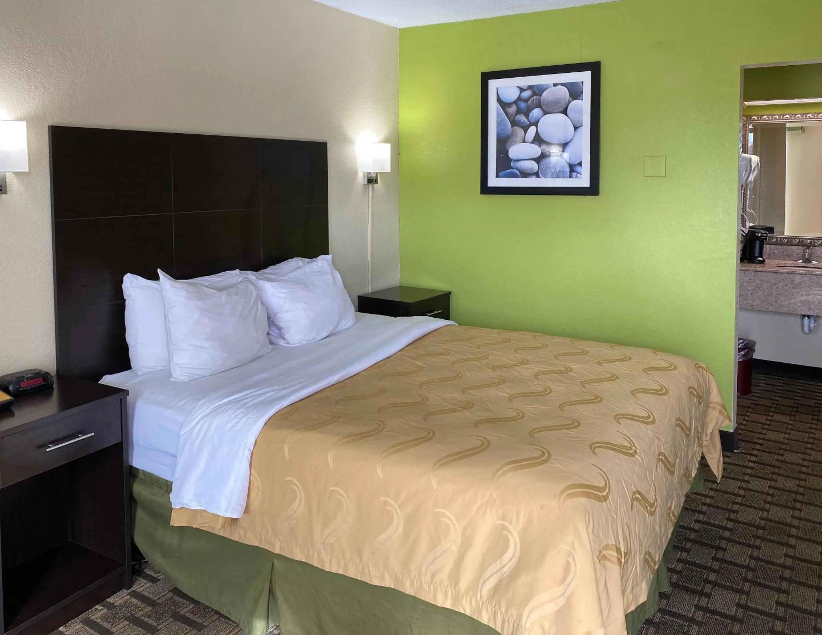 Bedroom, Bed in Quality Inn Elizabeth City near University