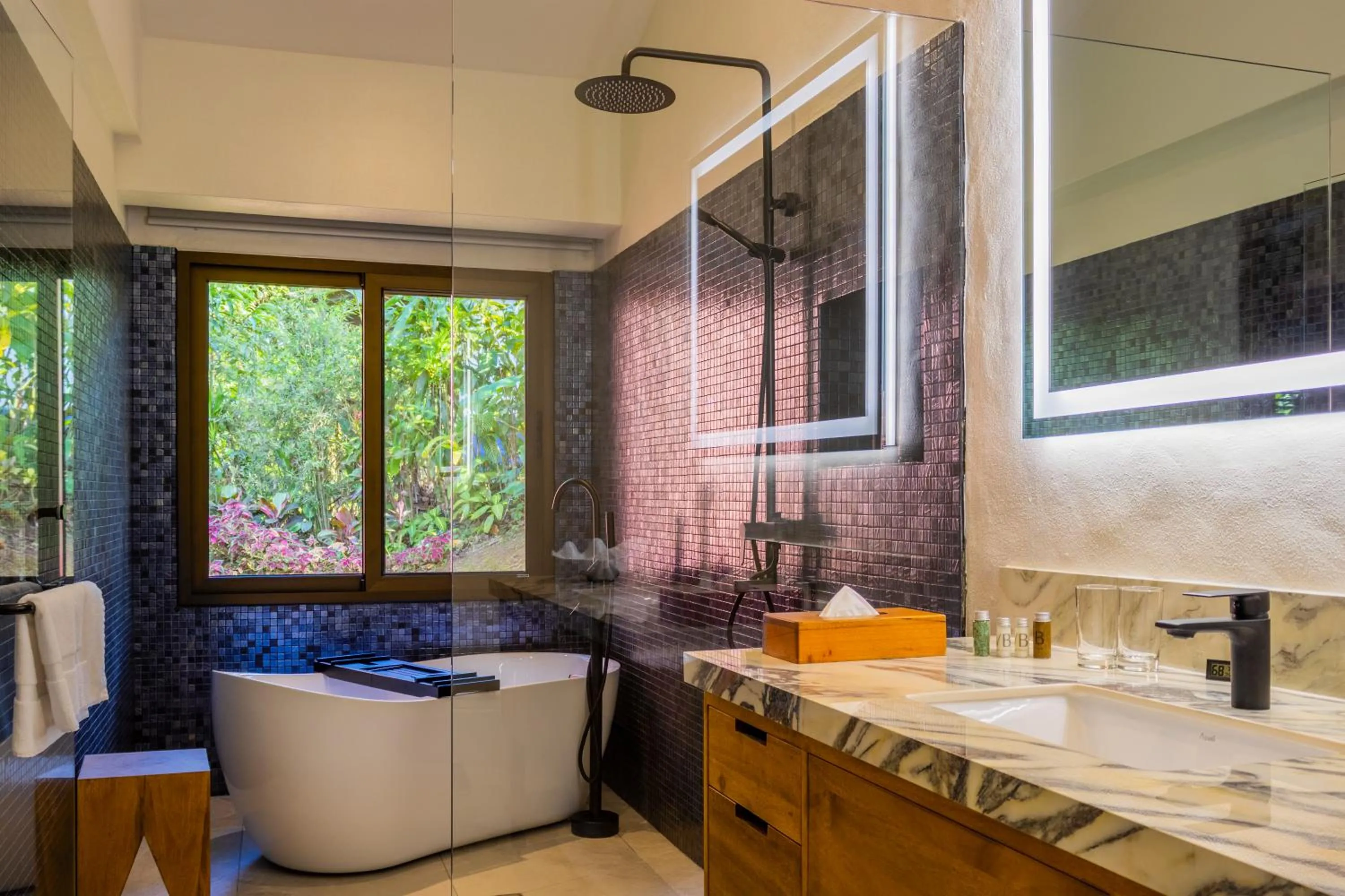 Bathroom in Villa Blanca Cloud Forest Hotel & Retreat