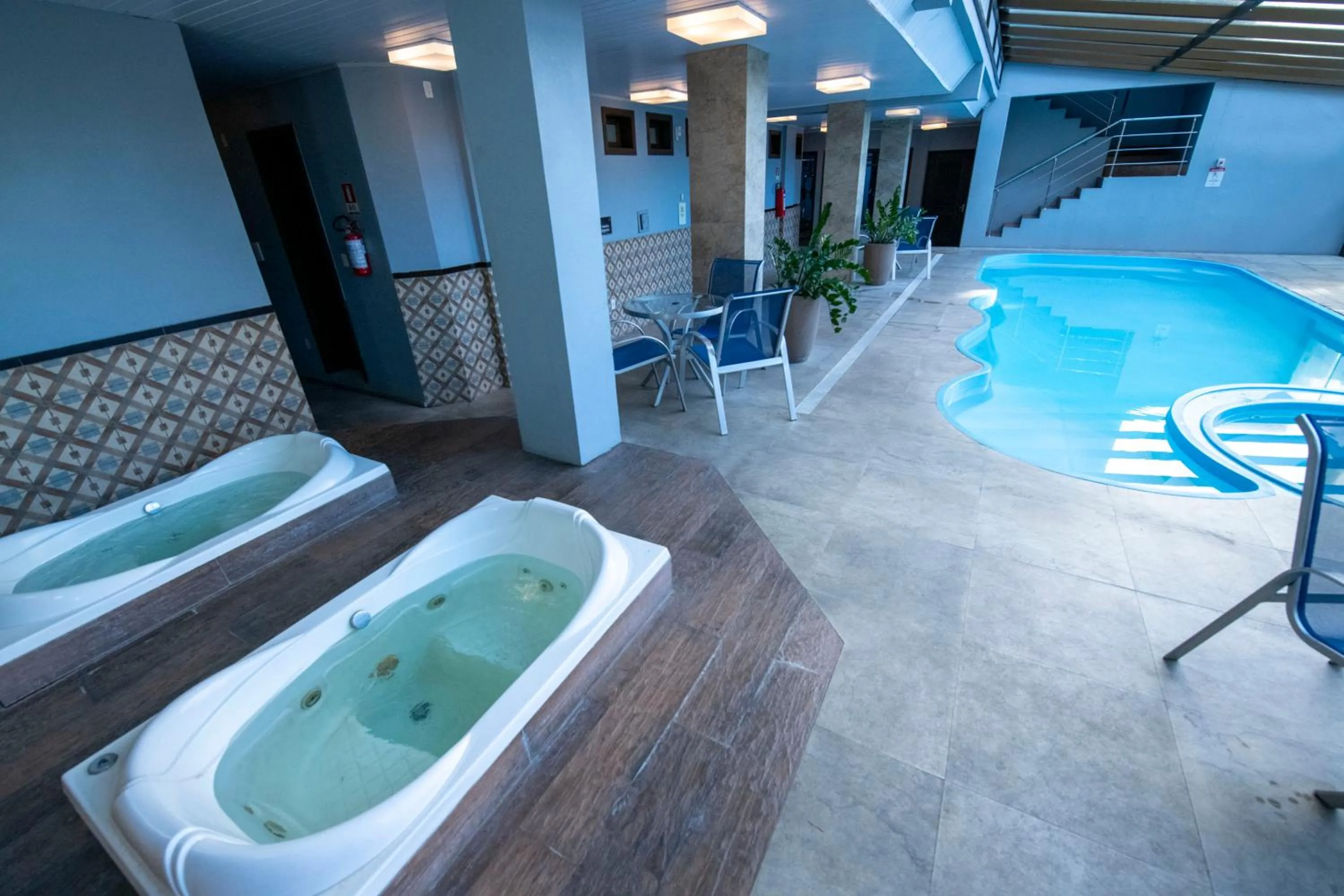 Hot Tub in Hotel Serra Nevada