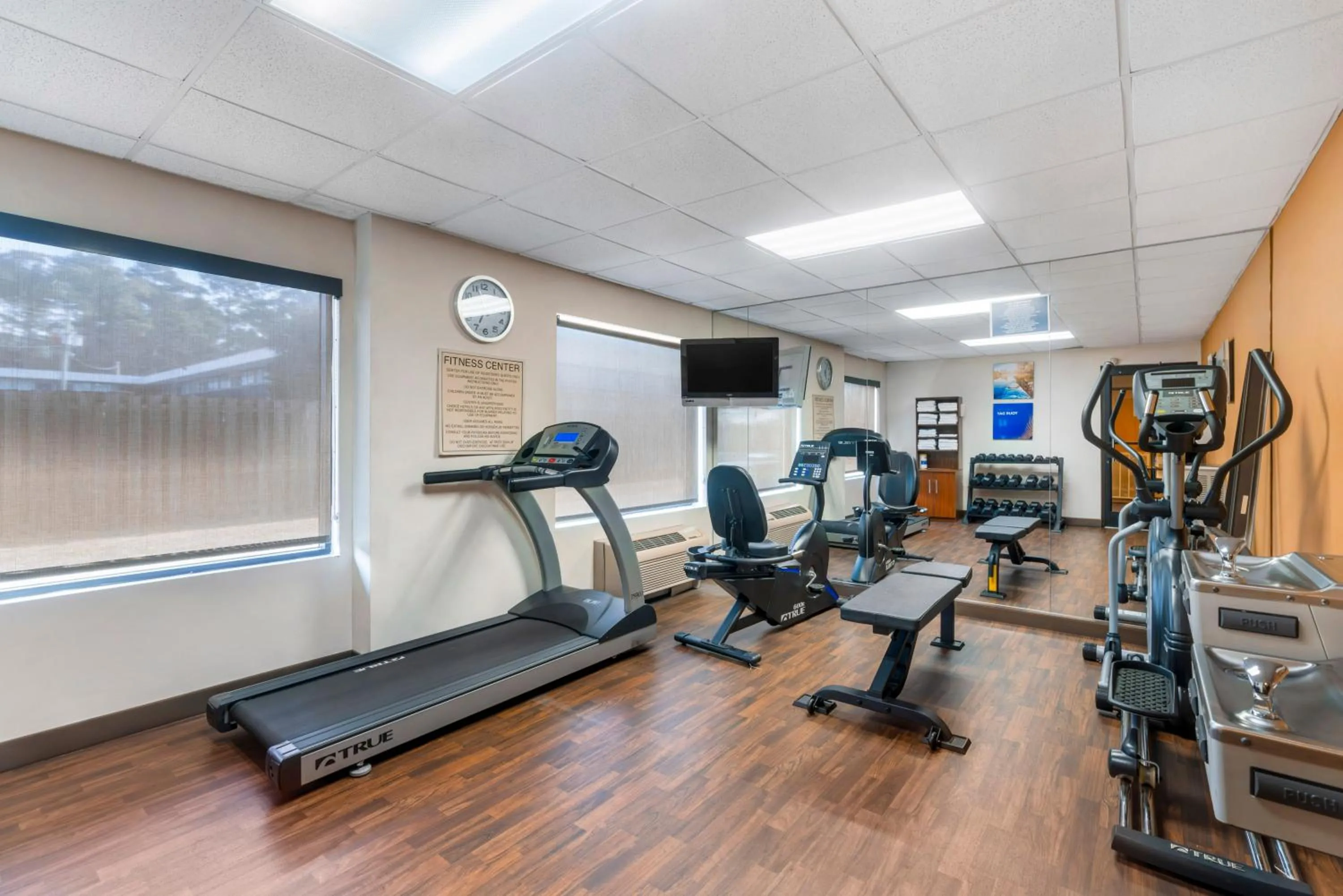 Fitness centre/facilities in Comfort Suites Wilmington near Downtown