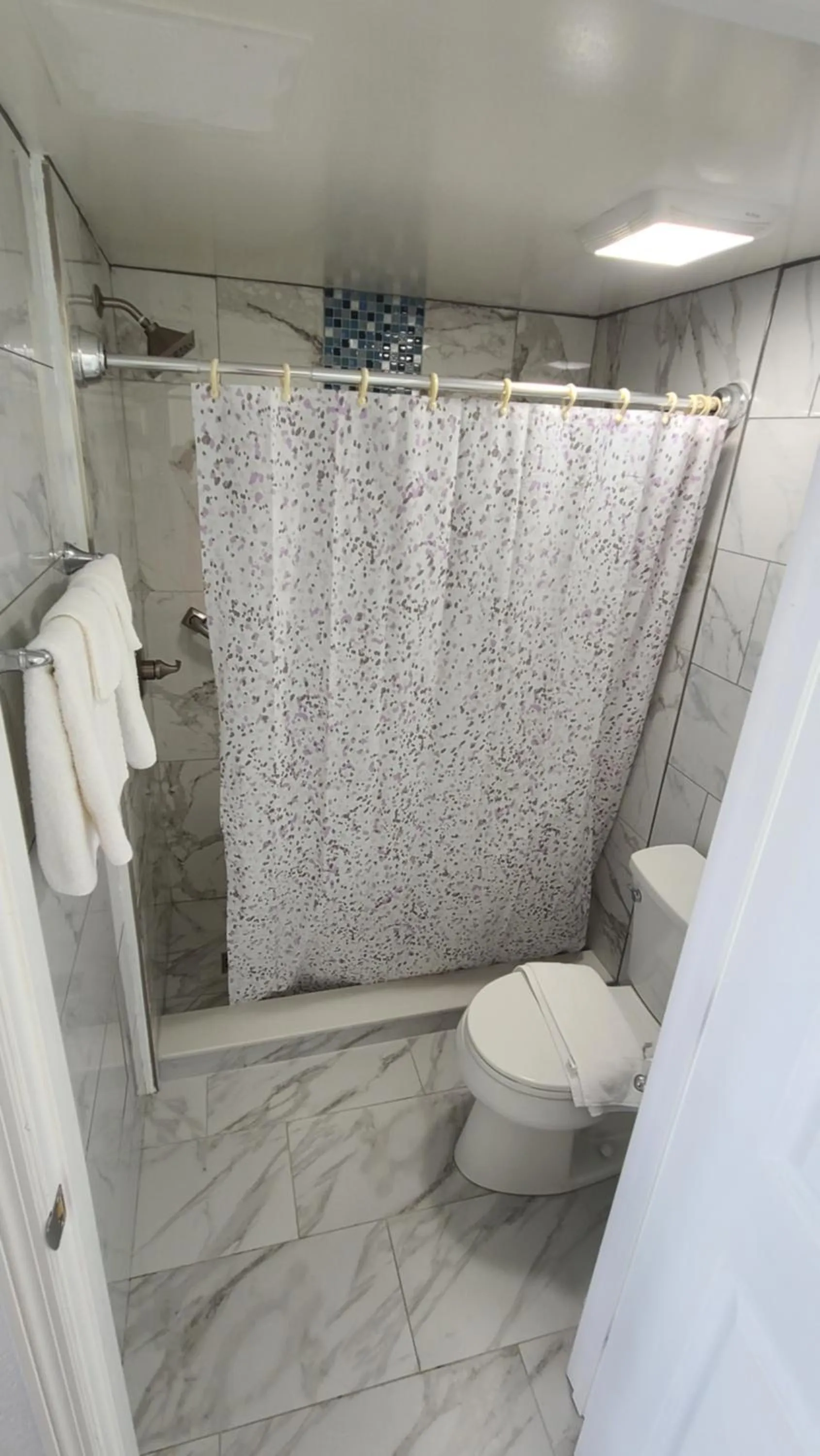 Shower in Historic Inn - Saint Augustine