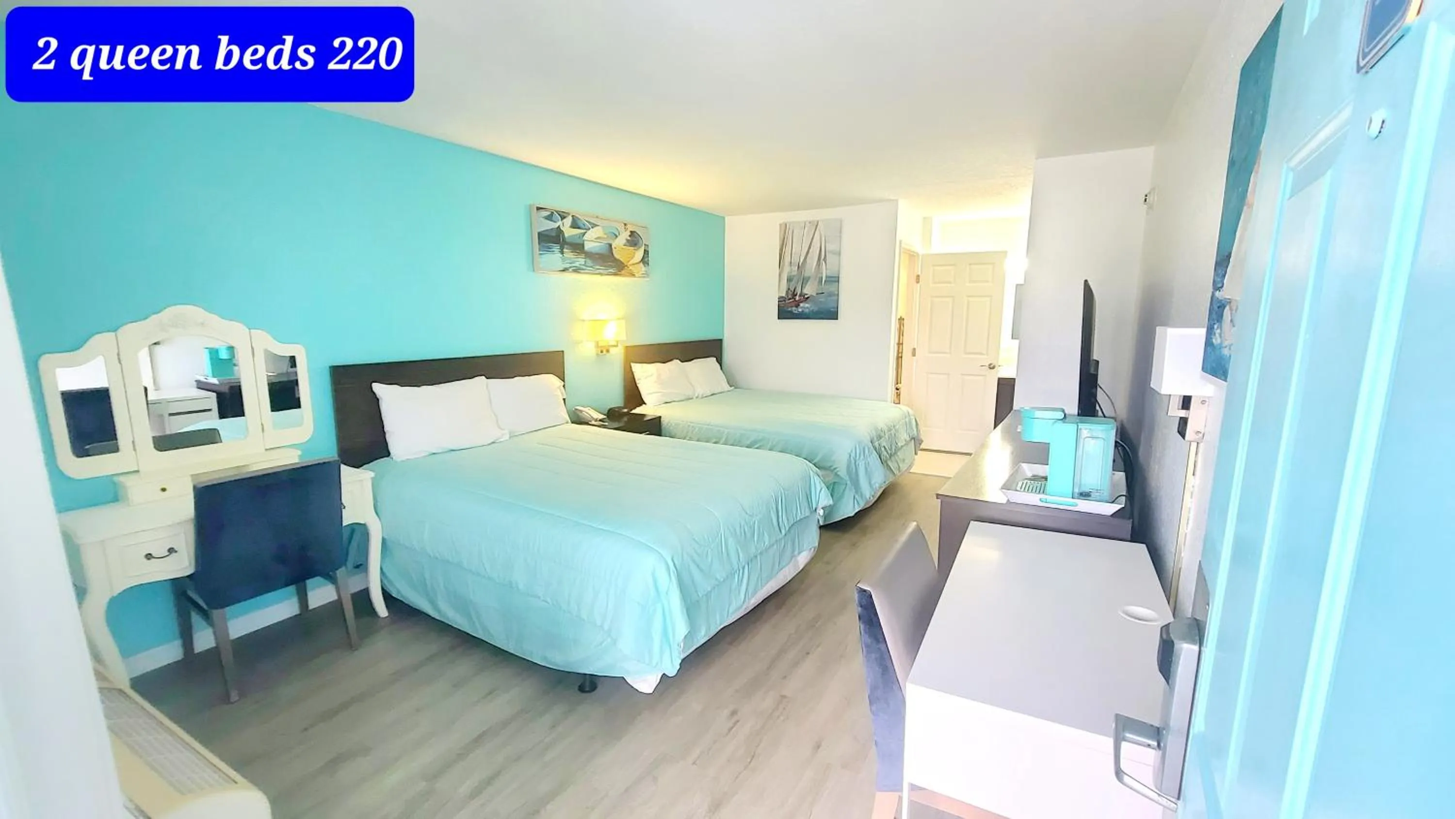 Bed in Historic Inn - Saint Augustine