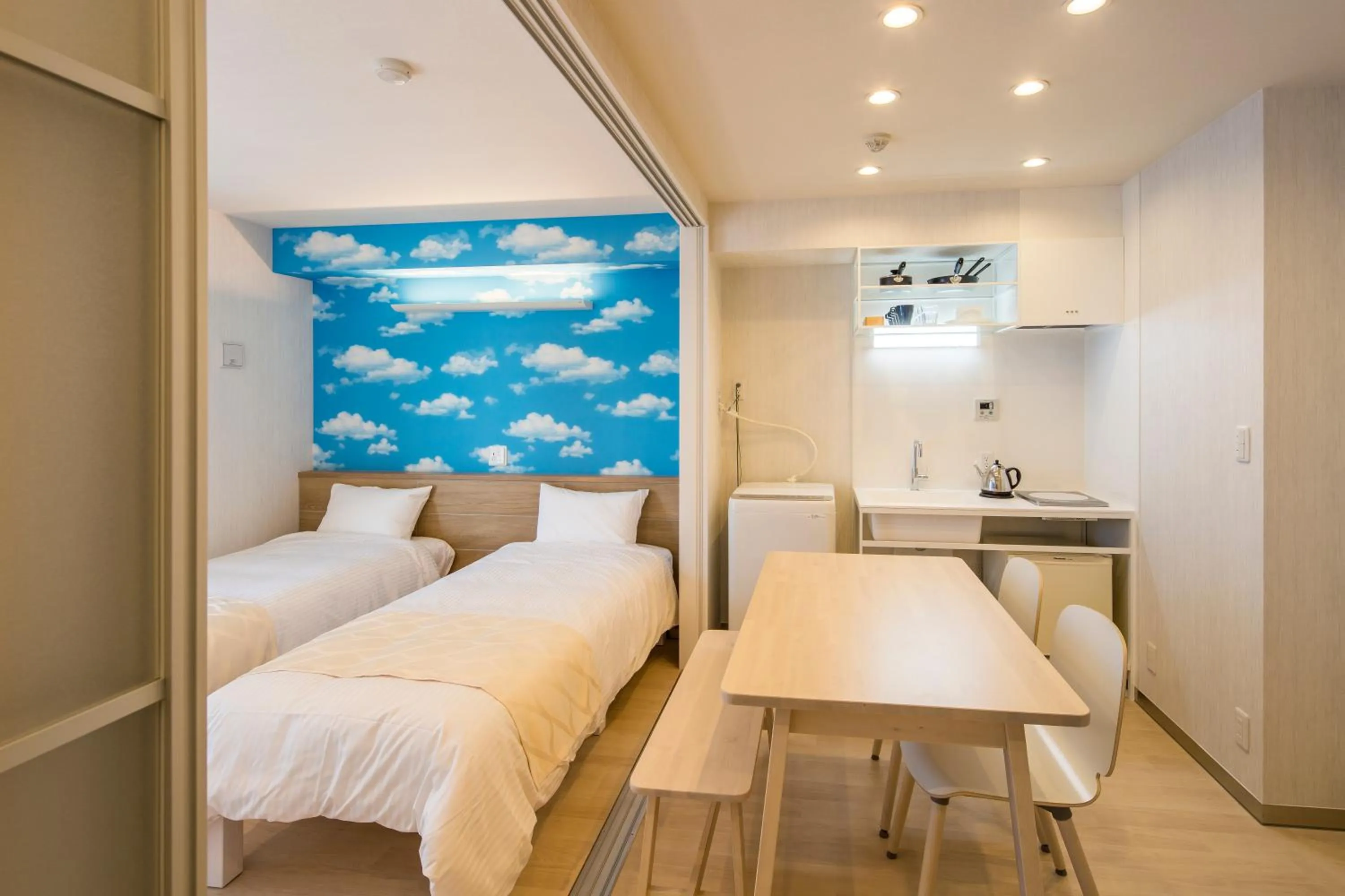 Living room, Bed in Hotel SAILS