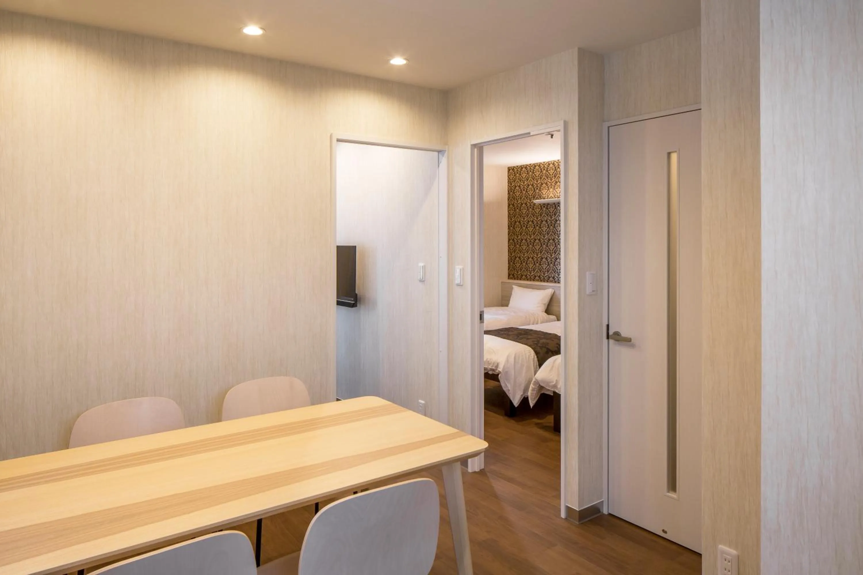 Dining area, Bed in Hotel SAILS