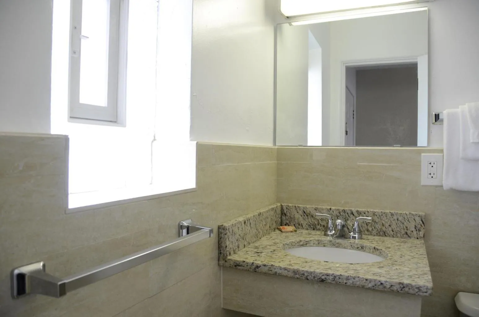 Bathroom in Lion Inn - Saint Augustine