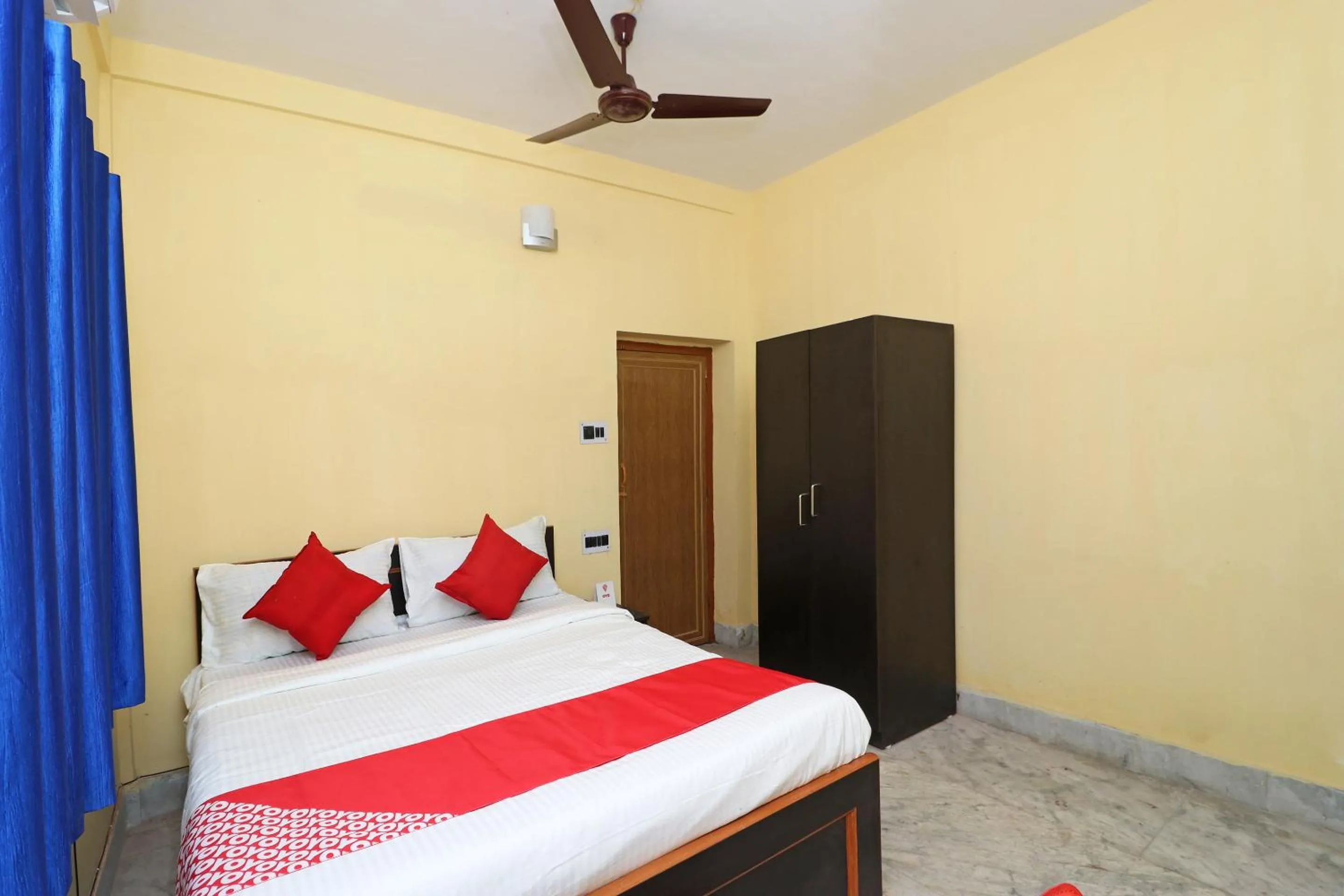 Facade/entrance, Bed in Hotel O Maa Tara Guest House
