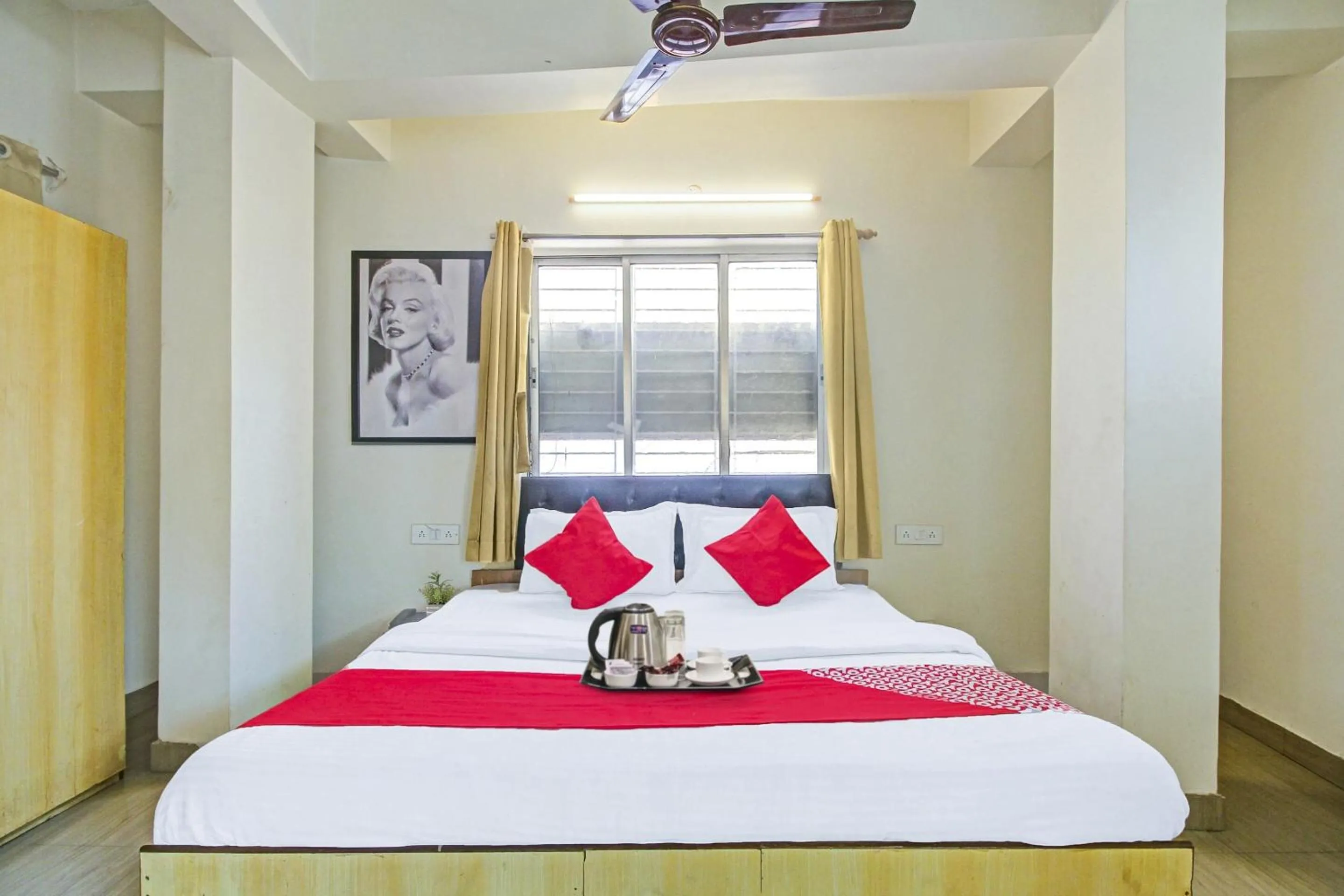 Bedroom, Bed in Hotel O The Jumbo Stay