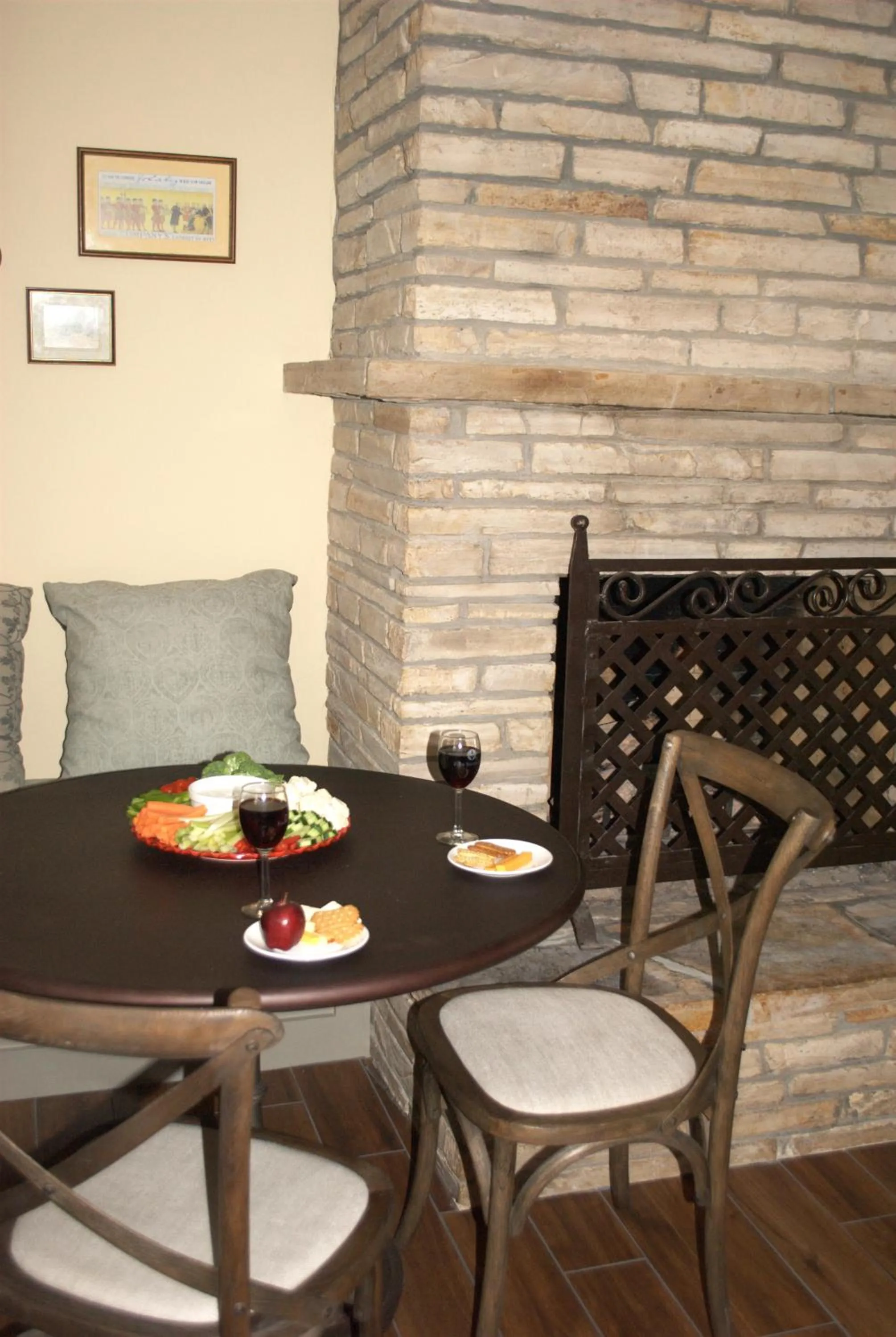 Meals in Coachman's Inn, A Four Sisters Inn