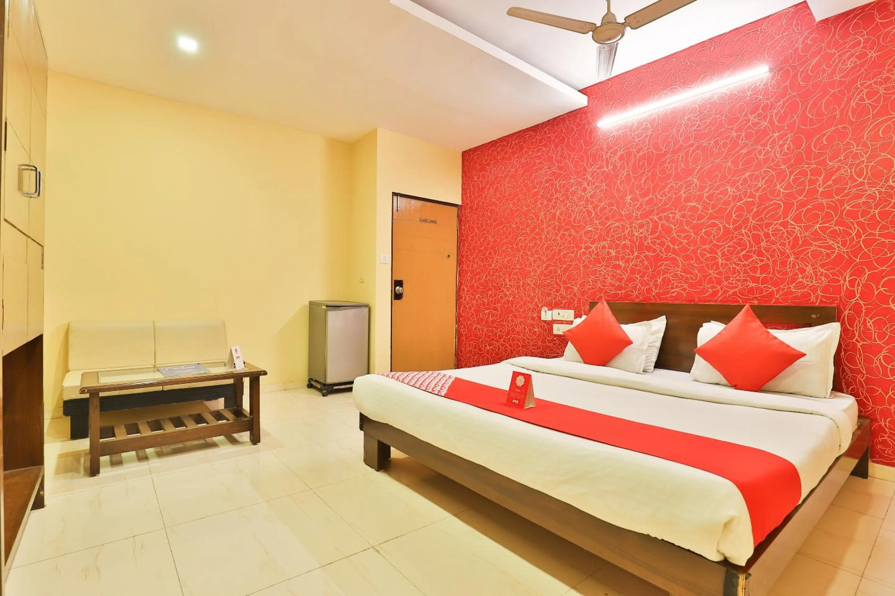 Bedroom, Bed in Hotel O Sunrise