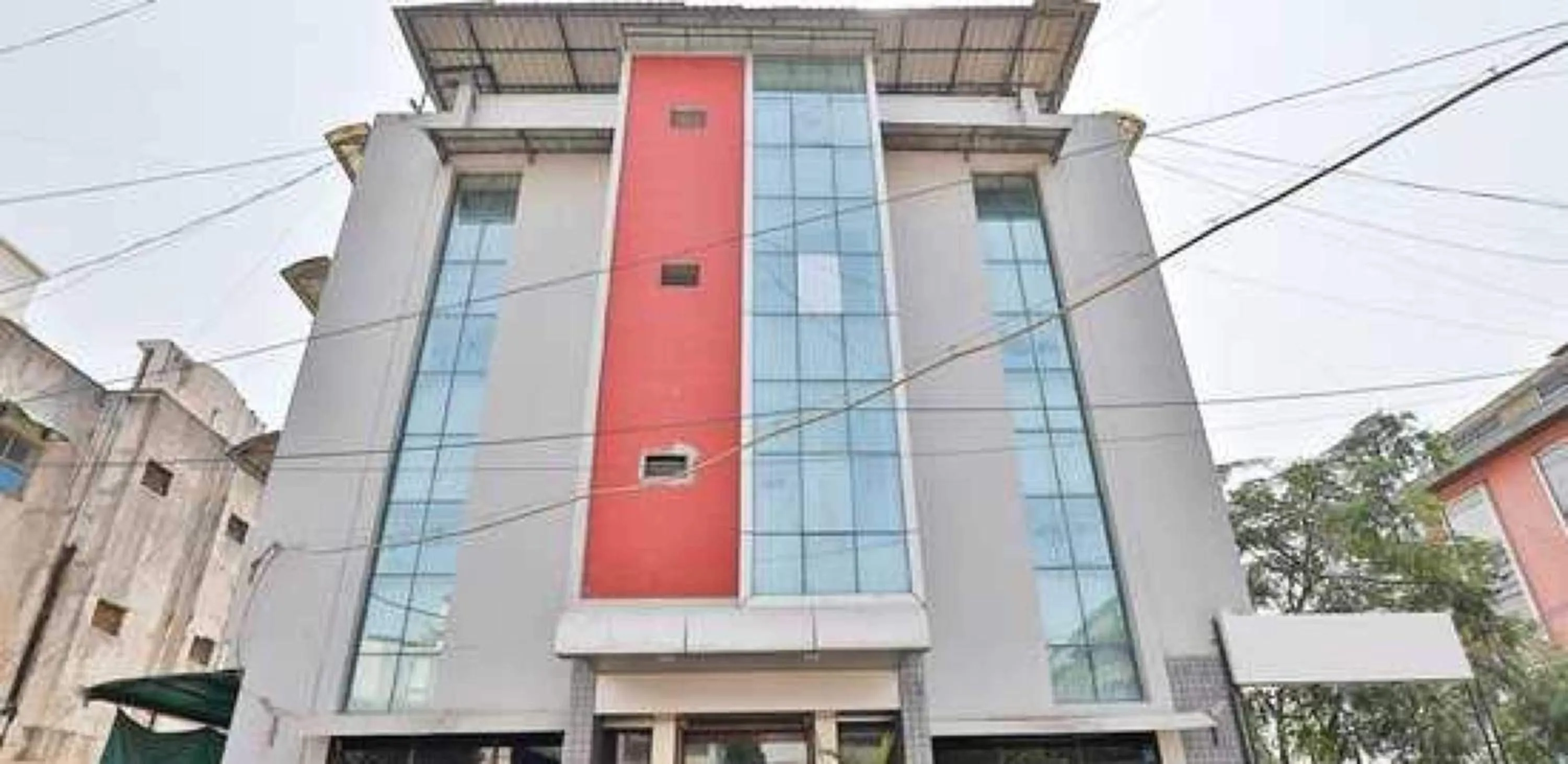 Facade/entrance in Hotel O Sunrise