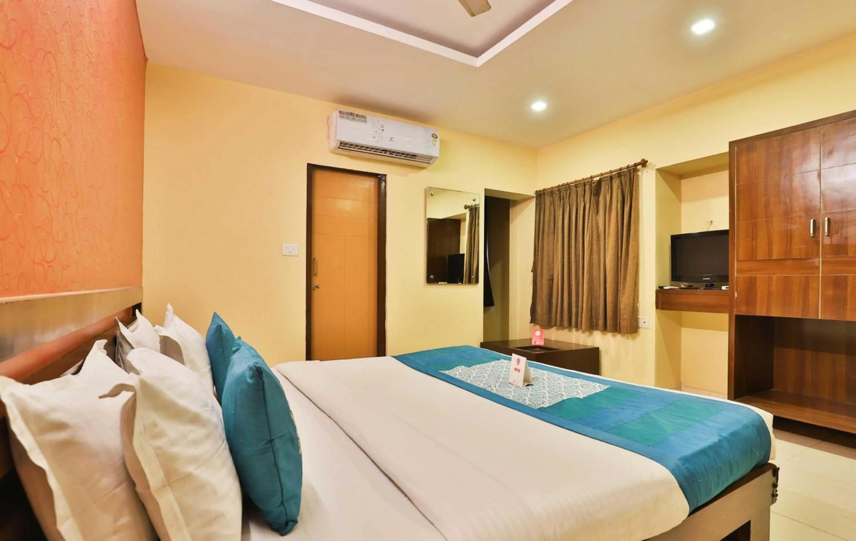 Bedroom, Bed in Hotel O Sunrise