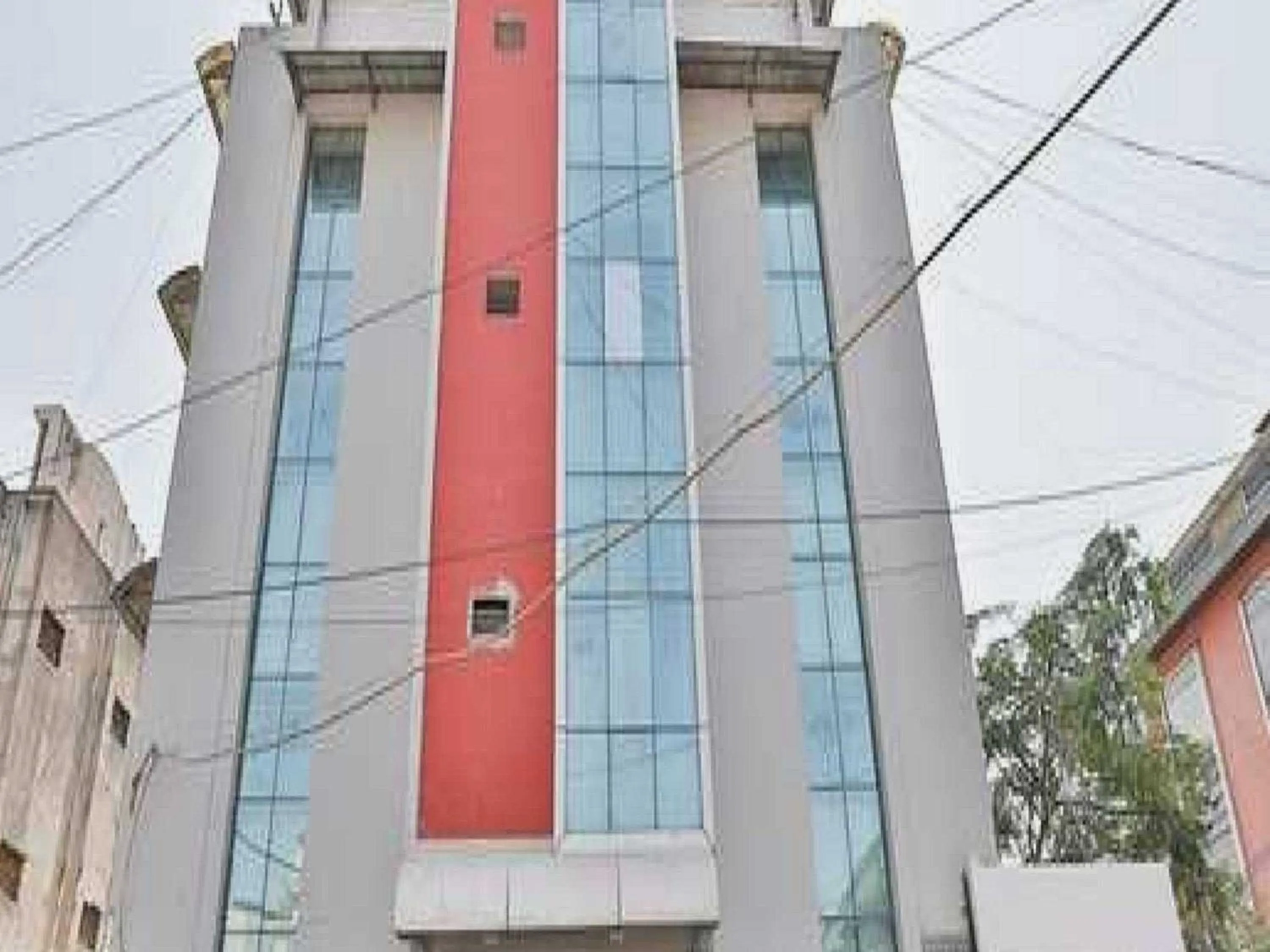Facade/entrance in Hotel O Sunrise