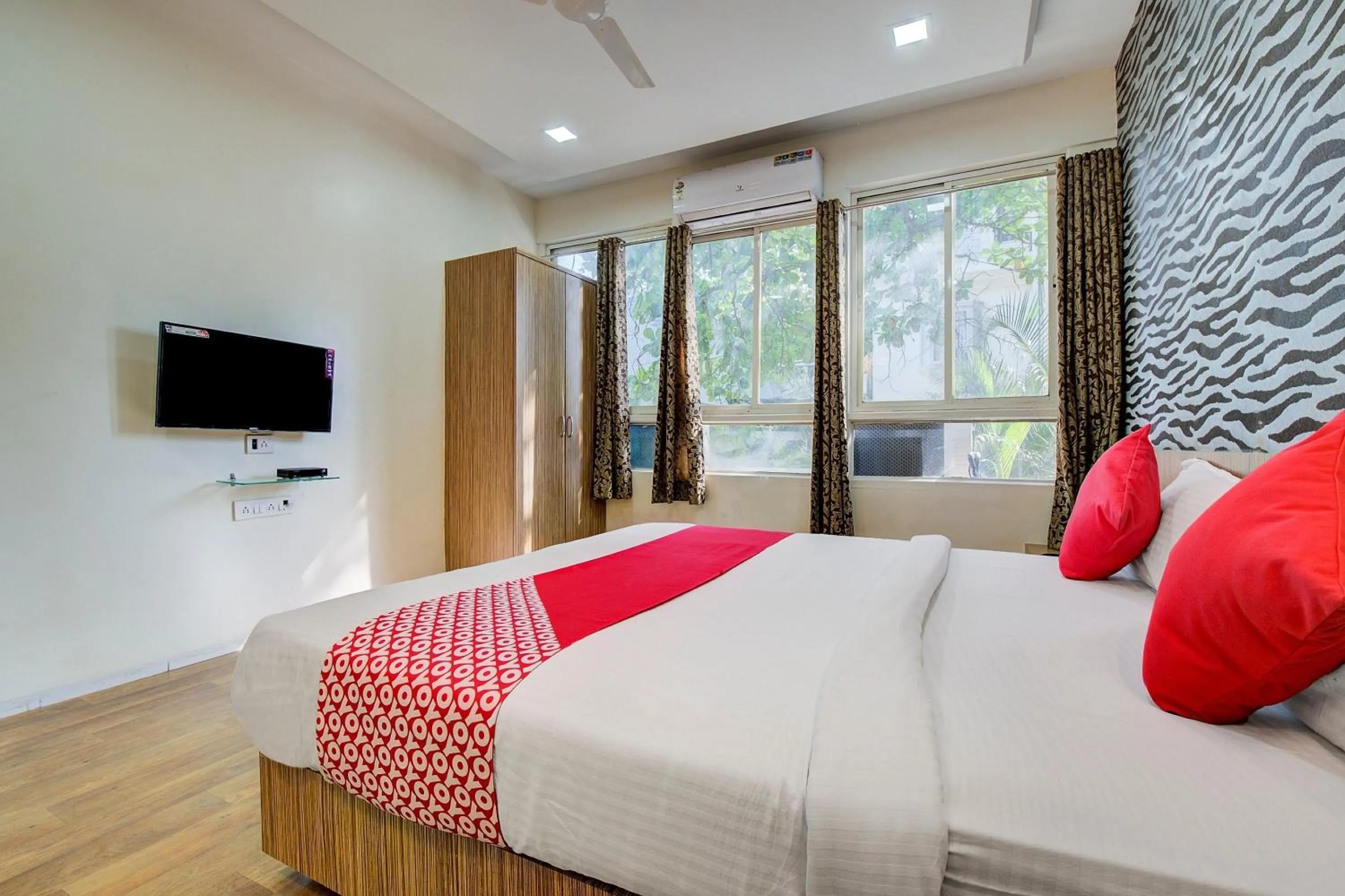 Bedroom, Bed in Collection O Sunshine Near Inox