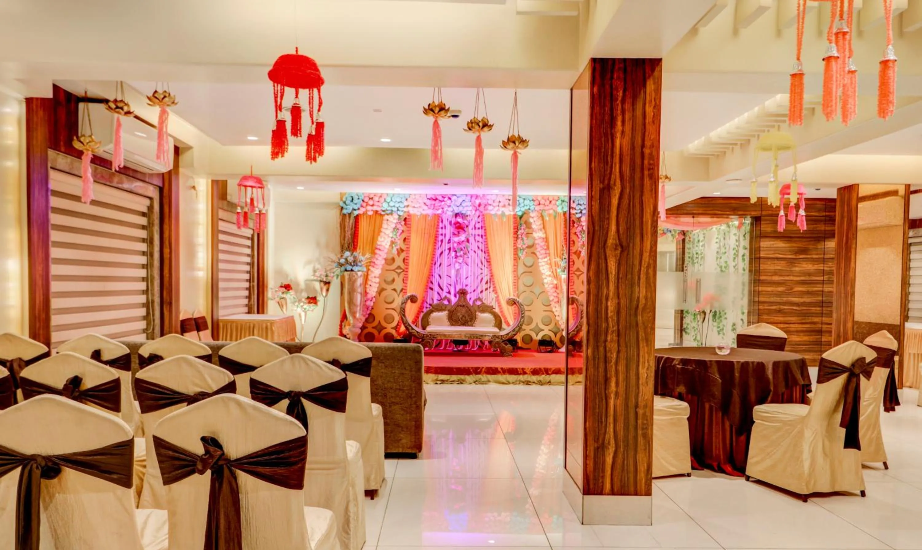 Banquet/Function facilities in Treebo Radhe Palace, Lake Town