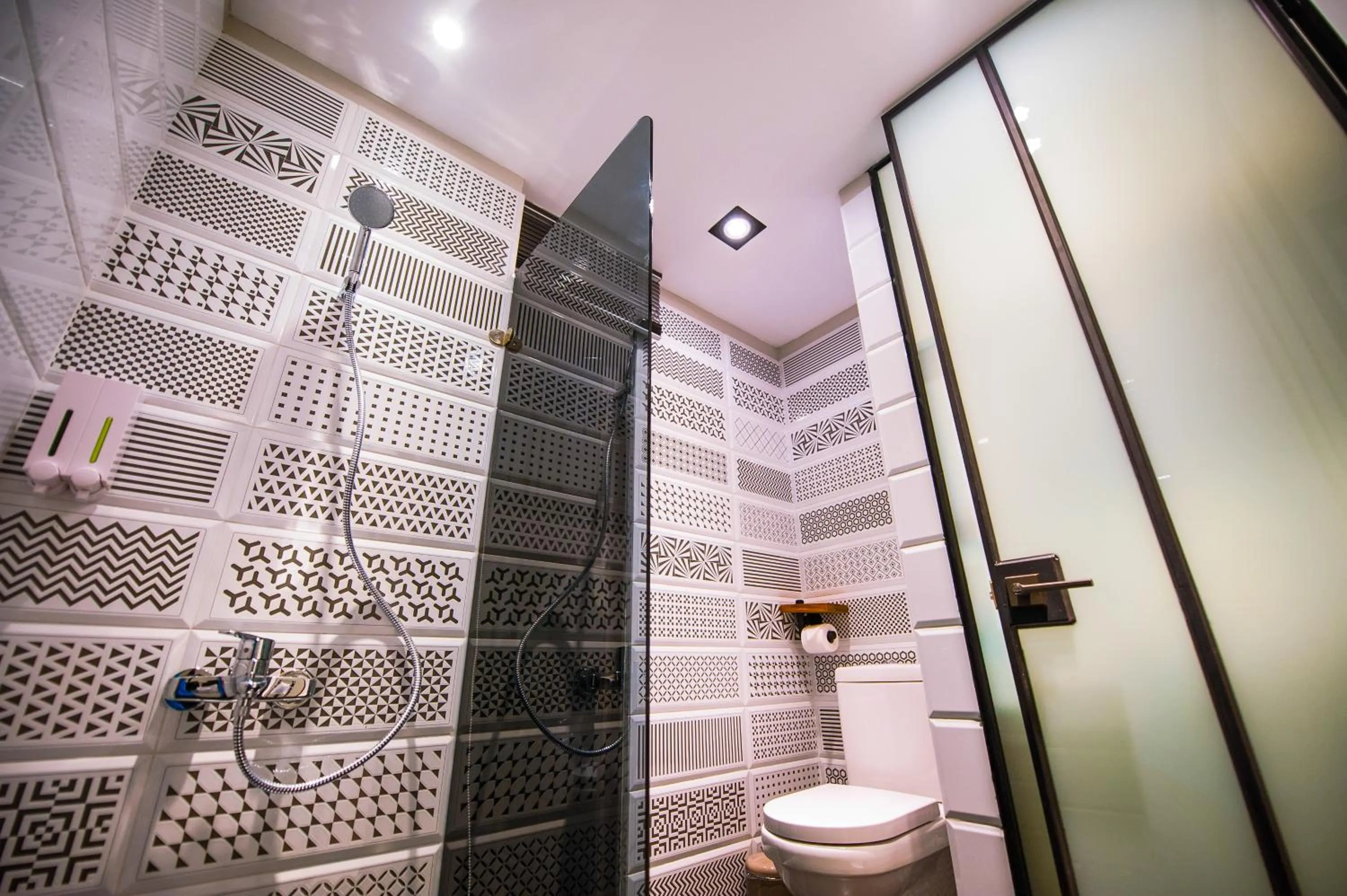 Shower in Pathway Inn