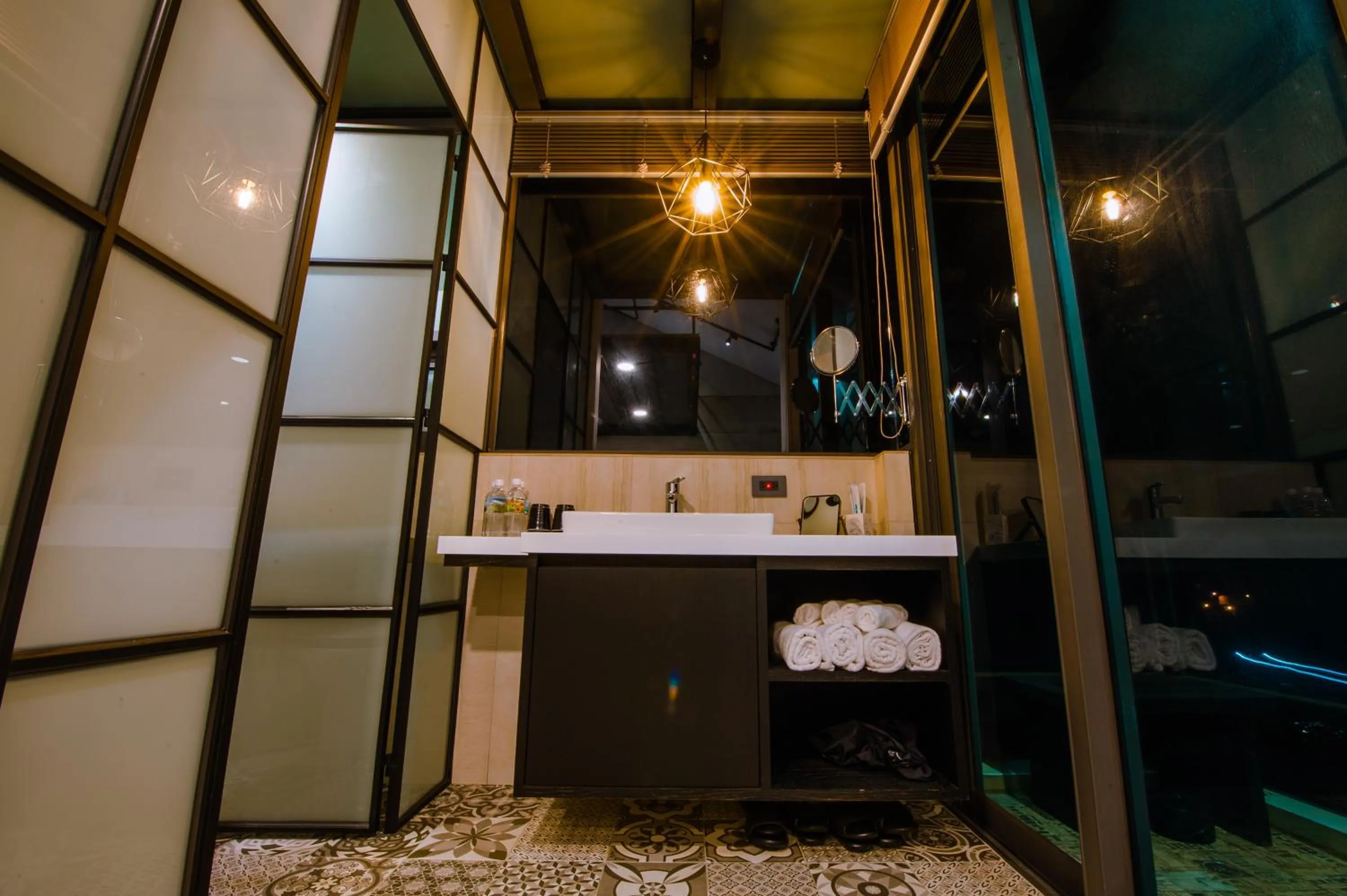 Bathroom in Pathway Inn