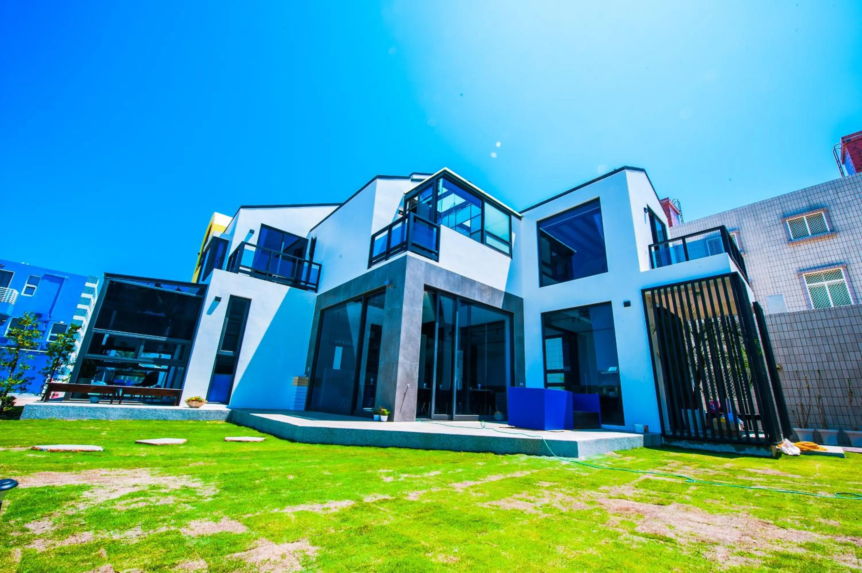 Property building in Pathway Inn