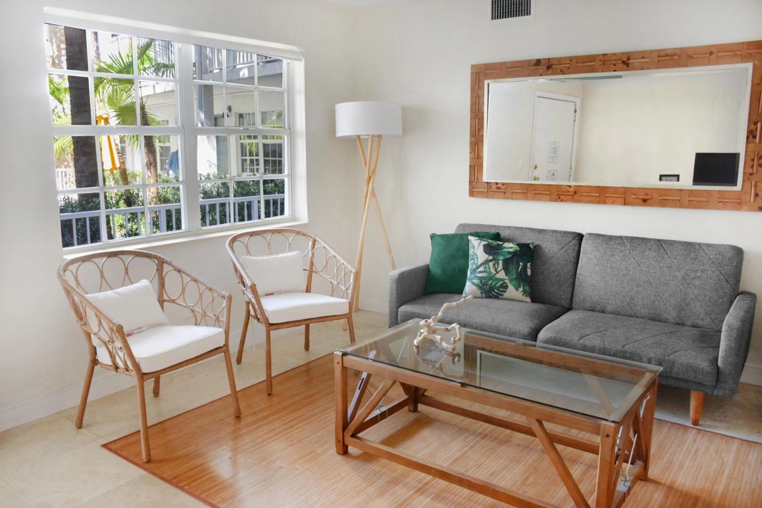 Living room in Coral Reef at Key Biscayne