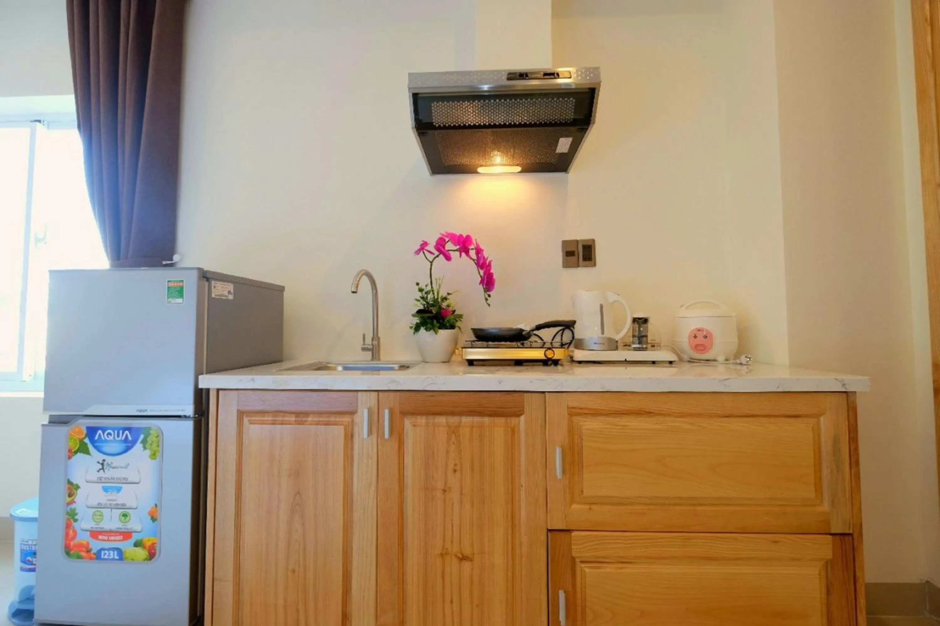 Coffee/tea facilities in Marigold Hotel & Apartment