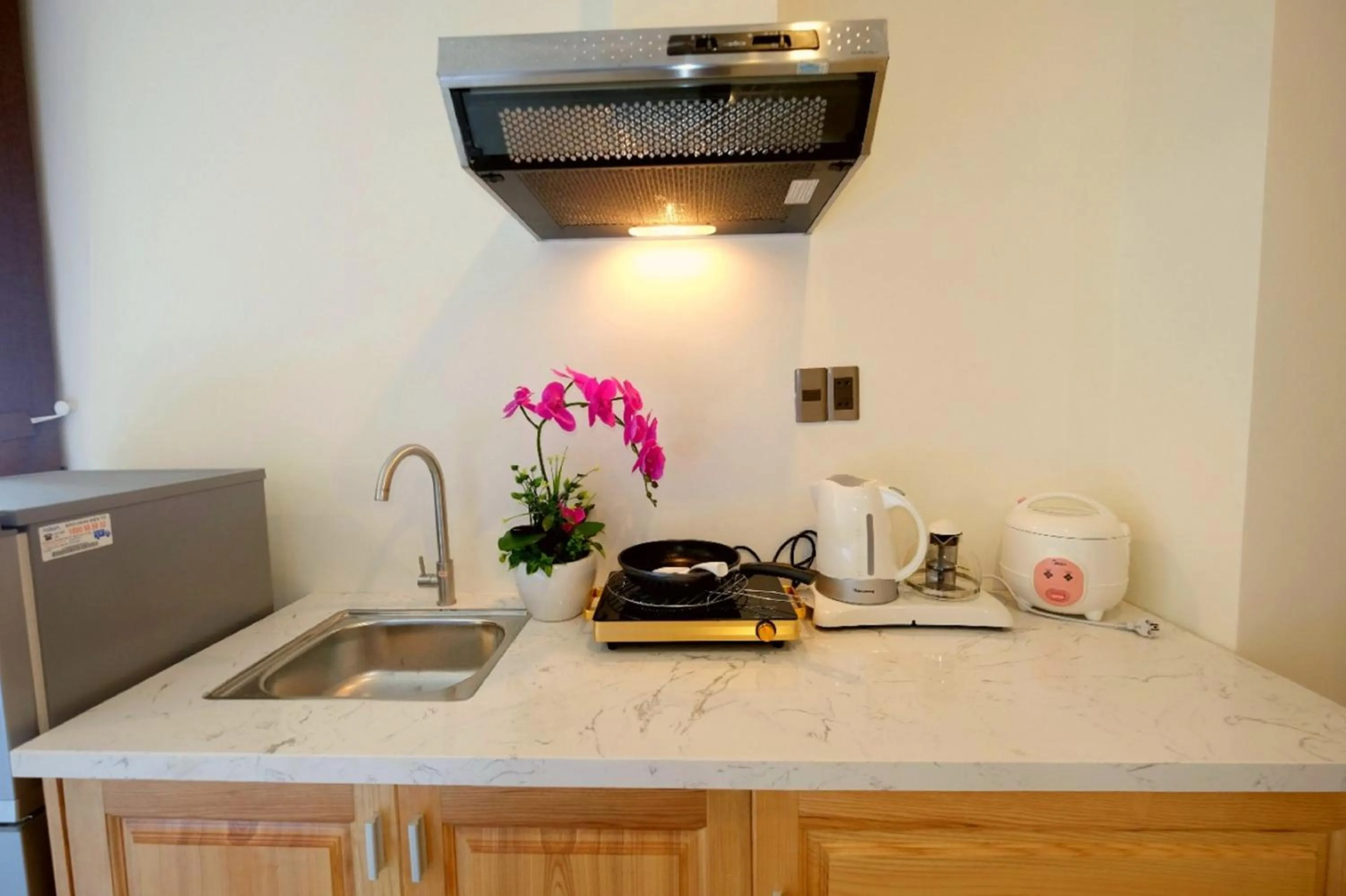 Coffee/tea facilities in Marigold Hotel & Apartment