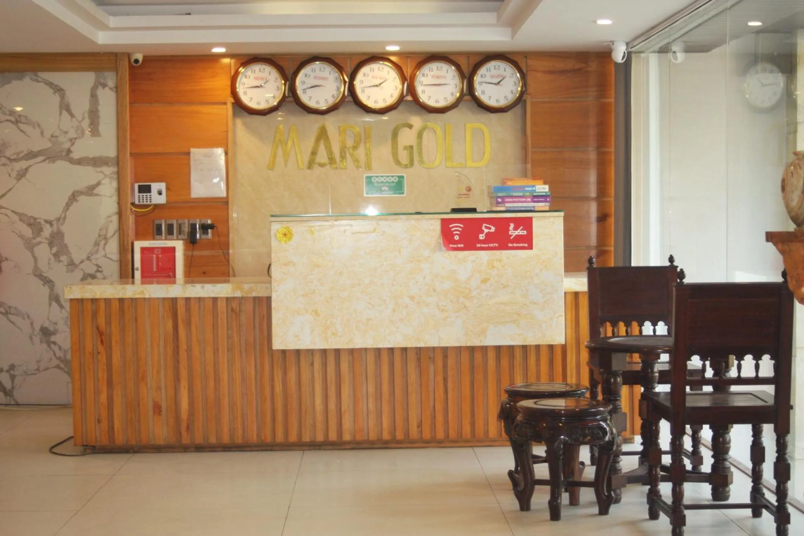 concierge in Marigold Hotel & Apartment