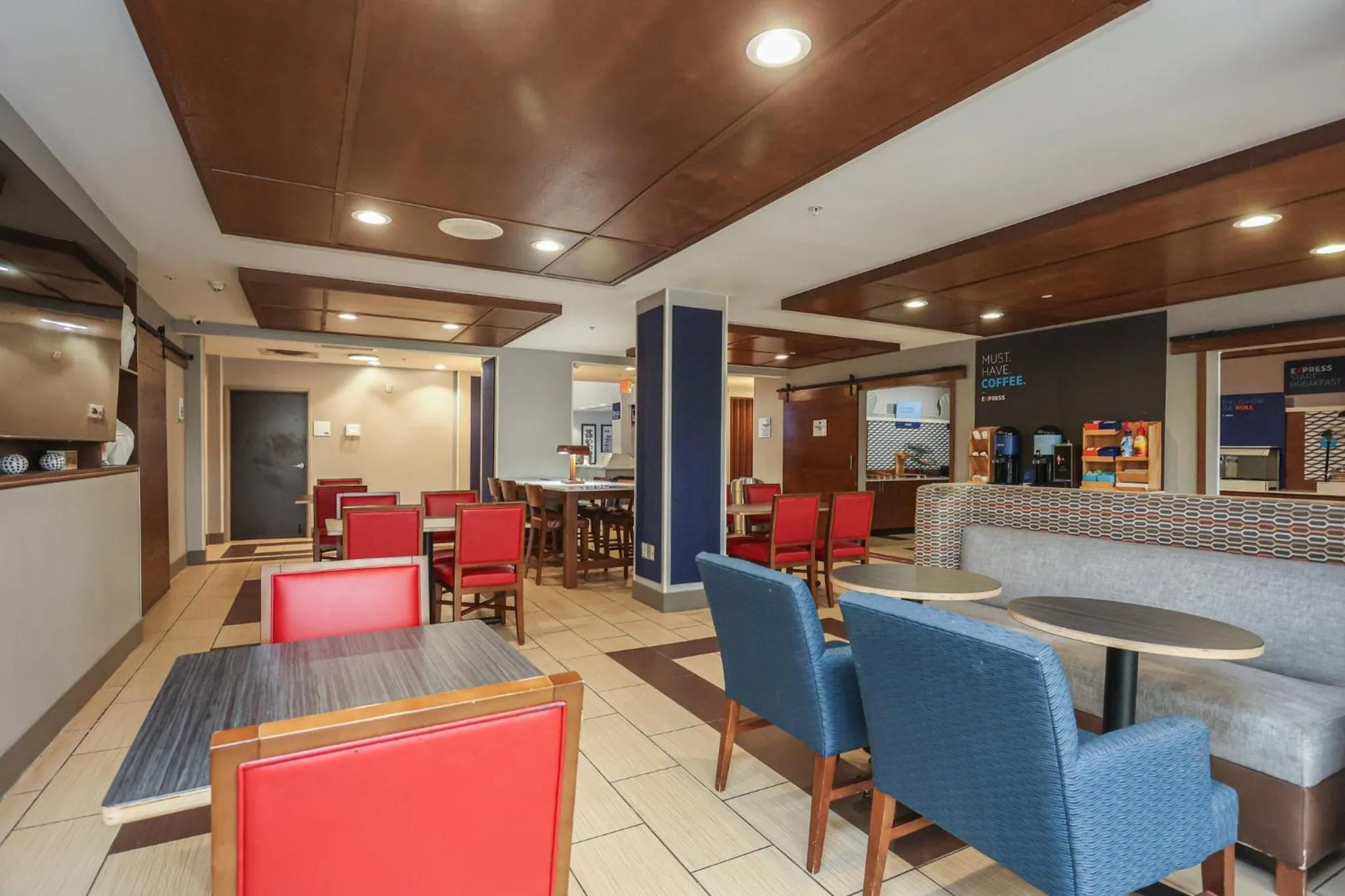 Breakfast in Holiday Inn Express Tulsa South Bixby by IHG