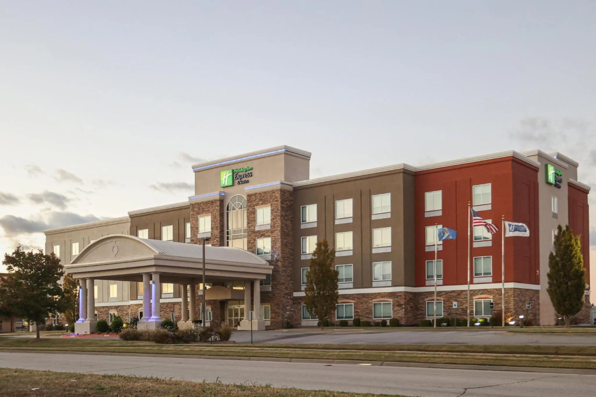 Property building in Holiday Inn Express Tulsa South Bixby by IHG