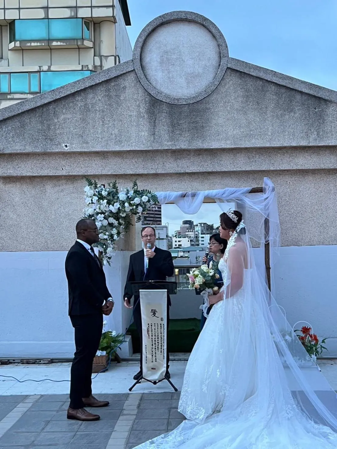 Property building in Stray Birds Taichung Hostel