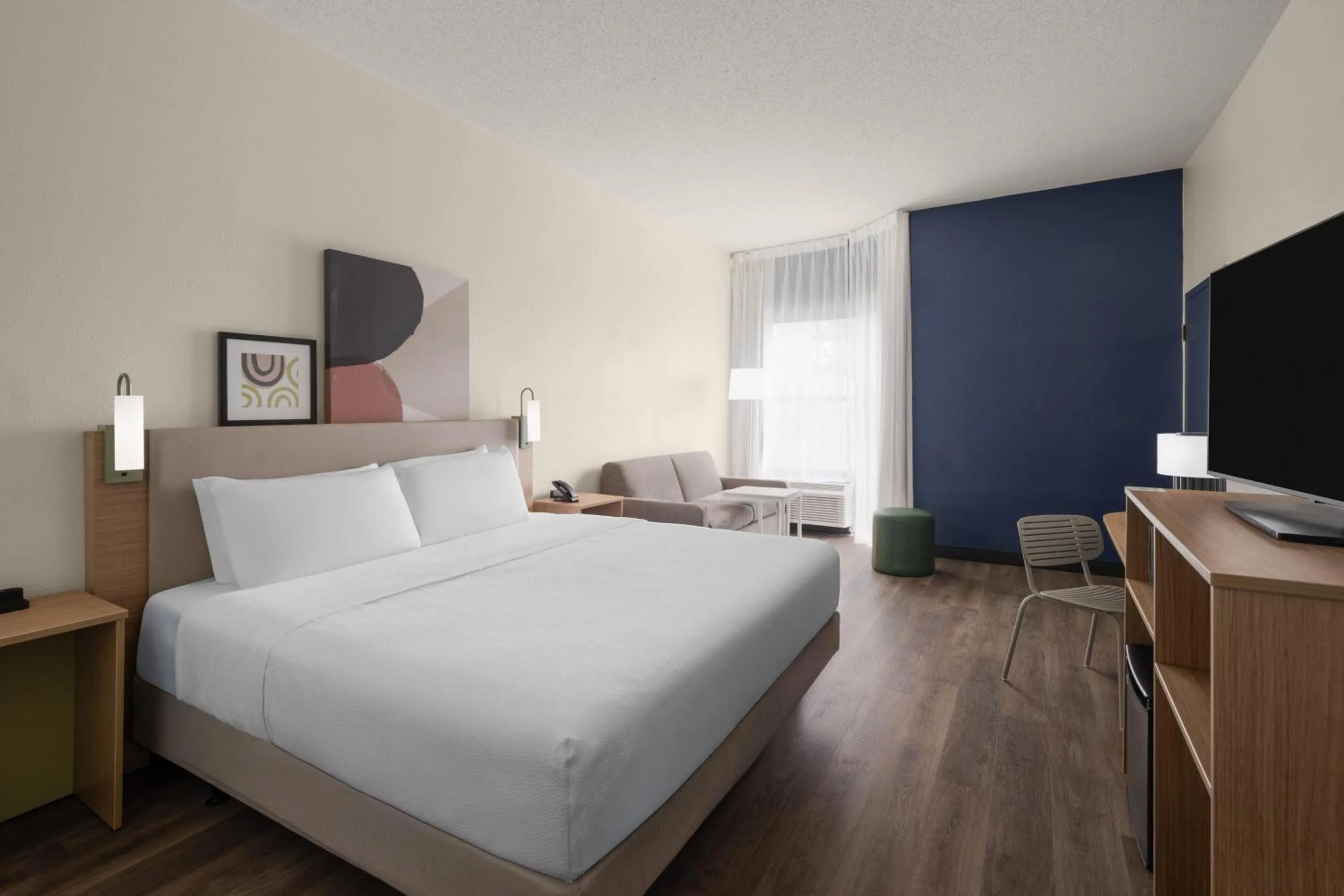 Bed in Spark By Hilton Florence North I-95, Sc