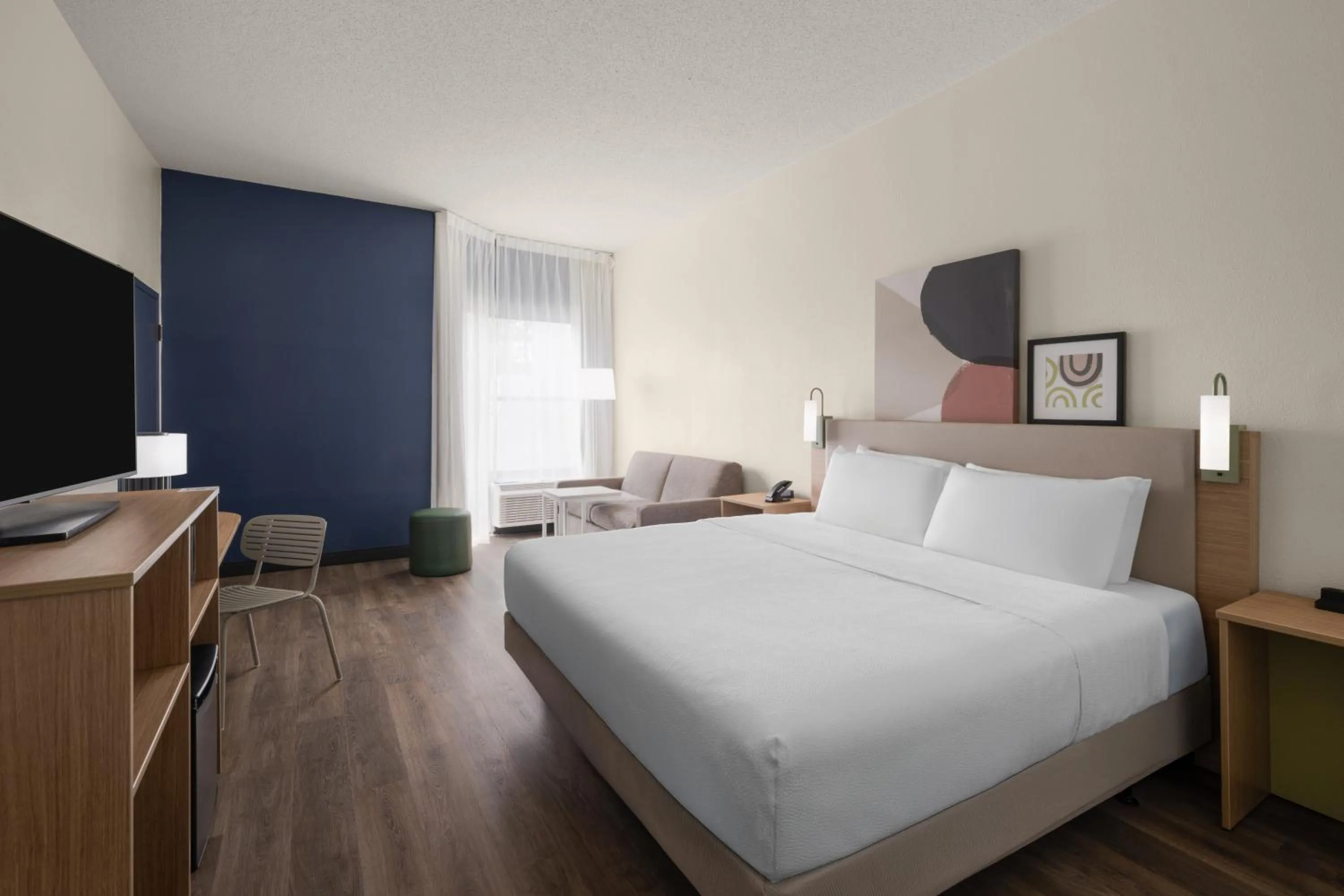 Bed in Spark By Hilton Florence North I-95, Sc