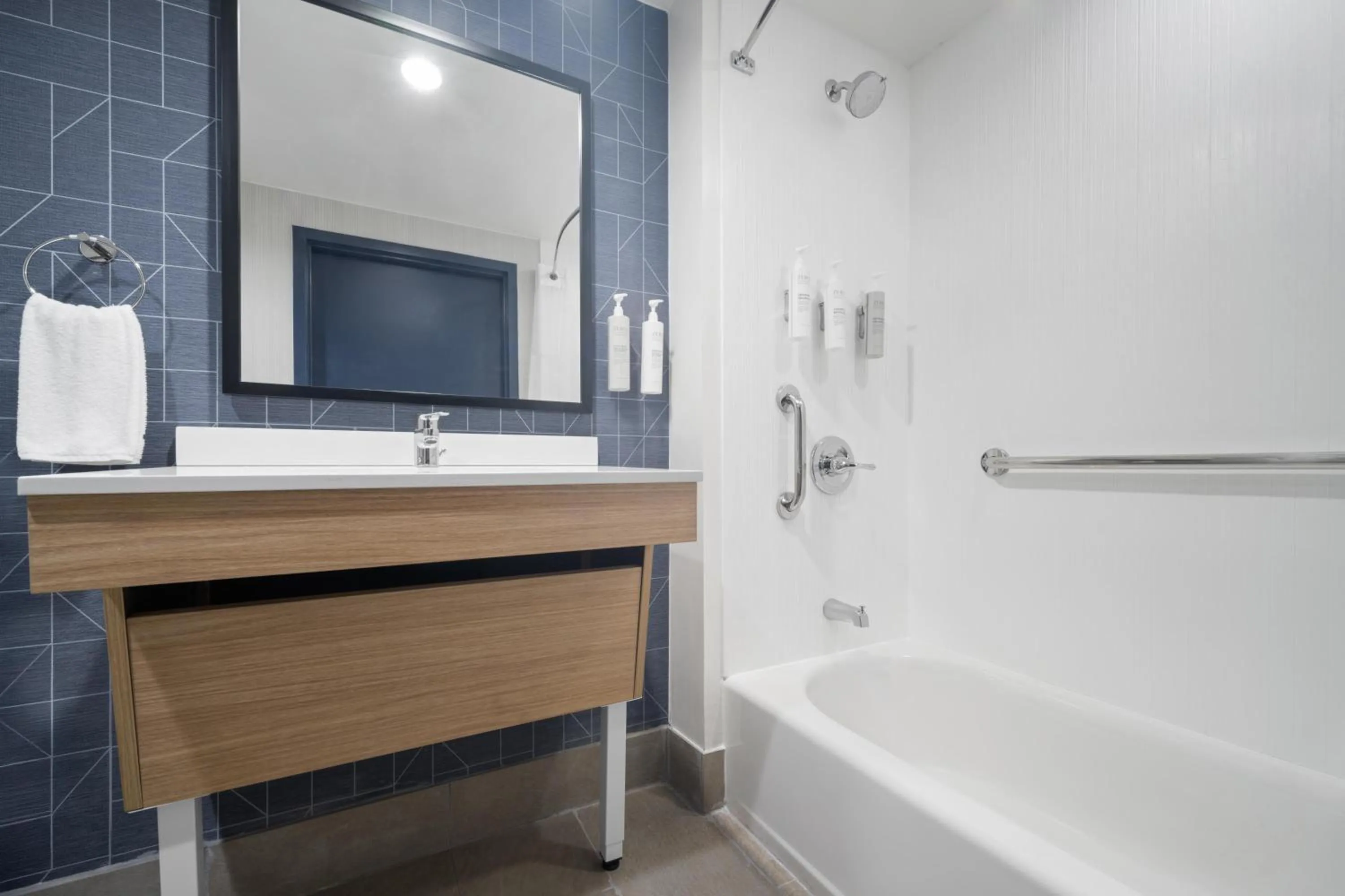 Bathroom in Spark By Hilton Florence North I-95, Sc