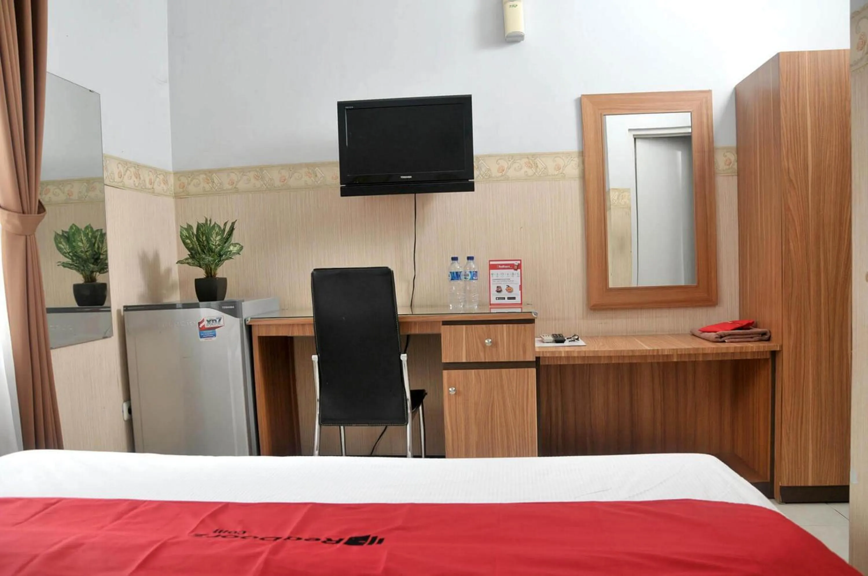Bedroom, Bed in RedDoorz Plus near Undip Tembalang
