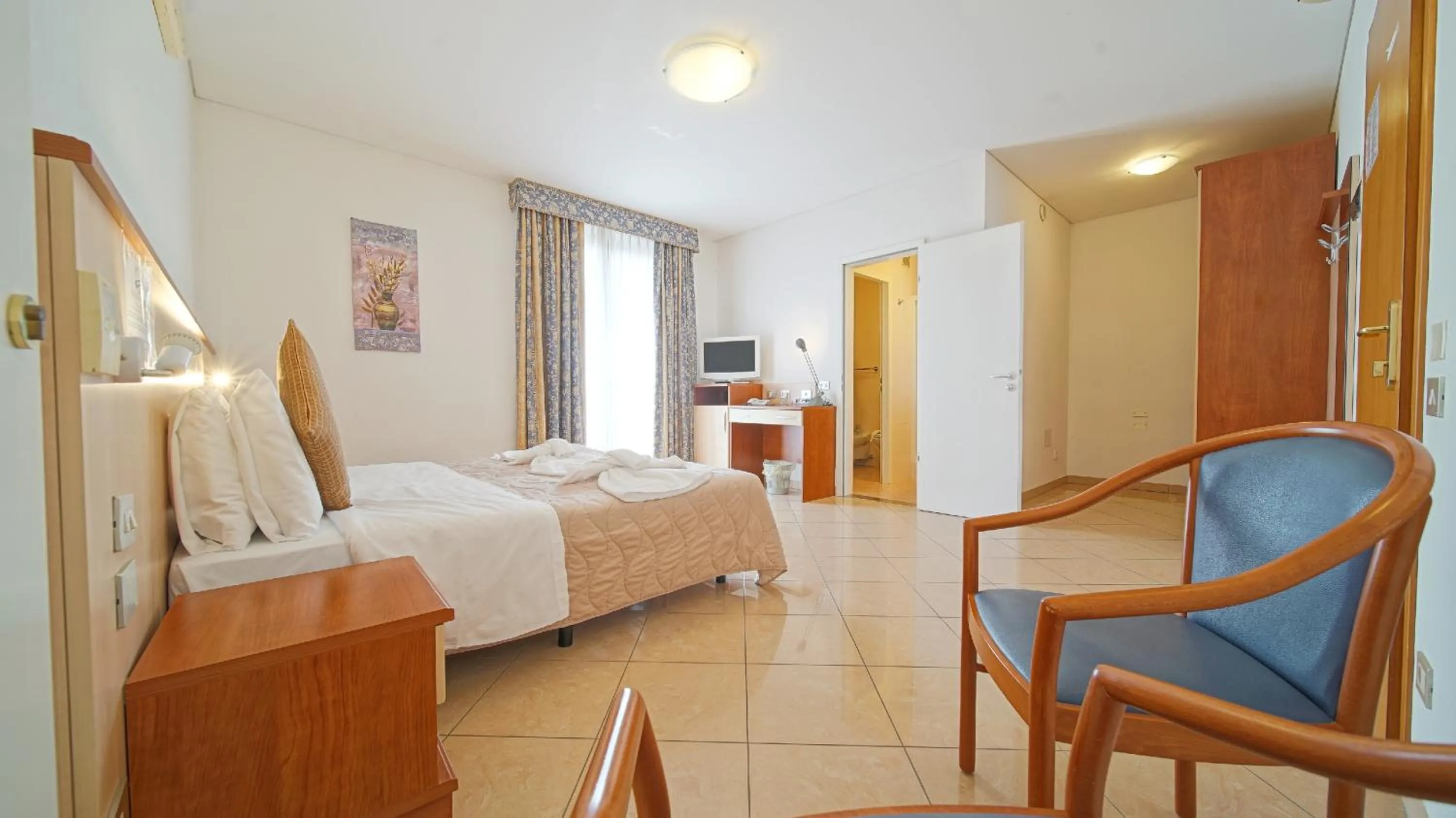 Bedroom, Bed in Hotel Nuovo Sole HNS