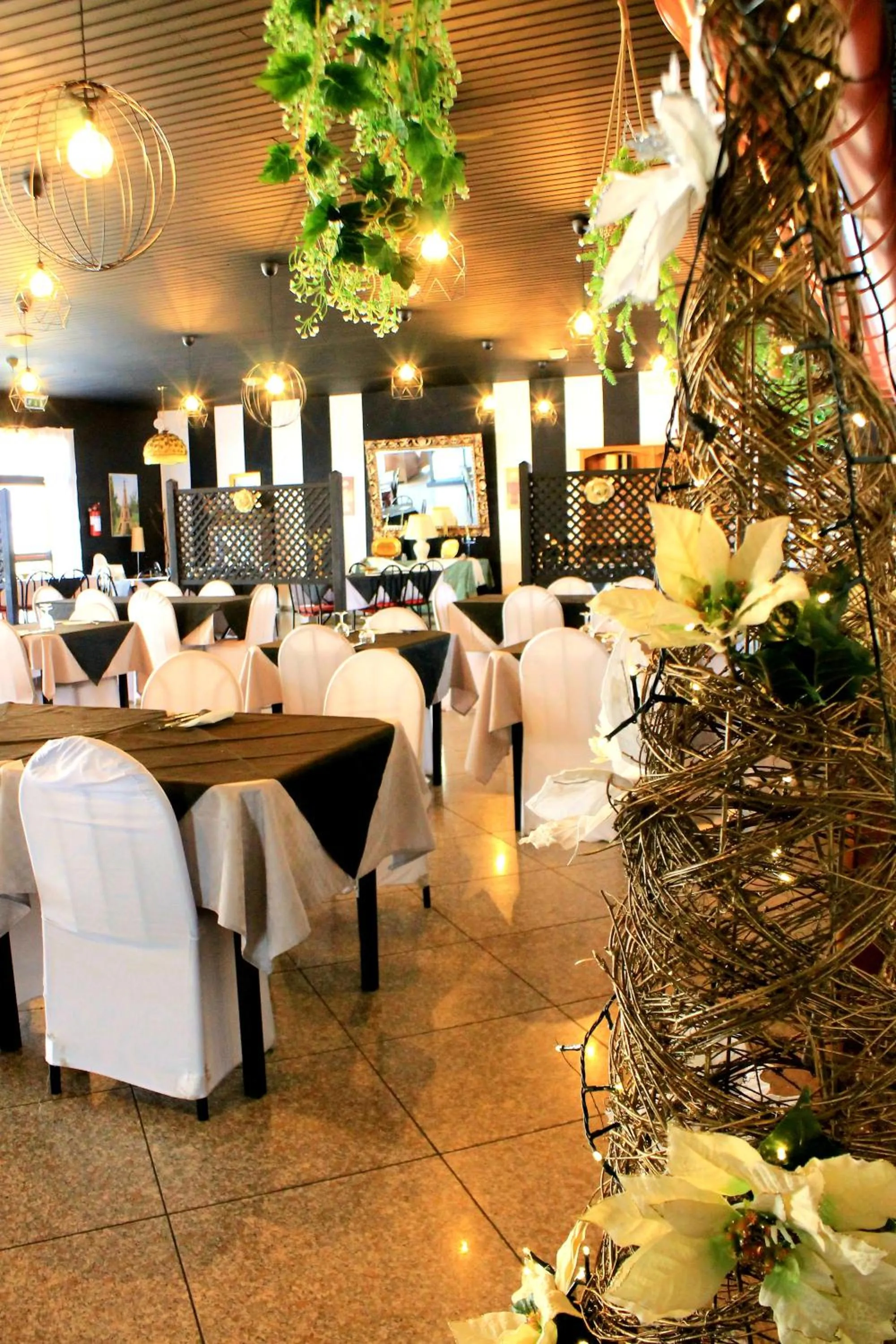 Restaurant/places to eat in Hotel Nuovo Sole HNS