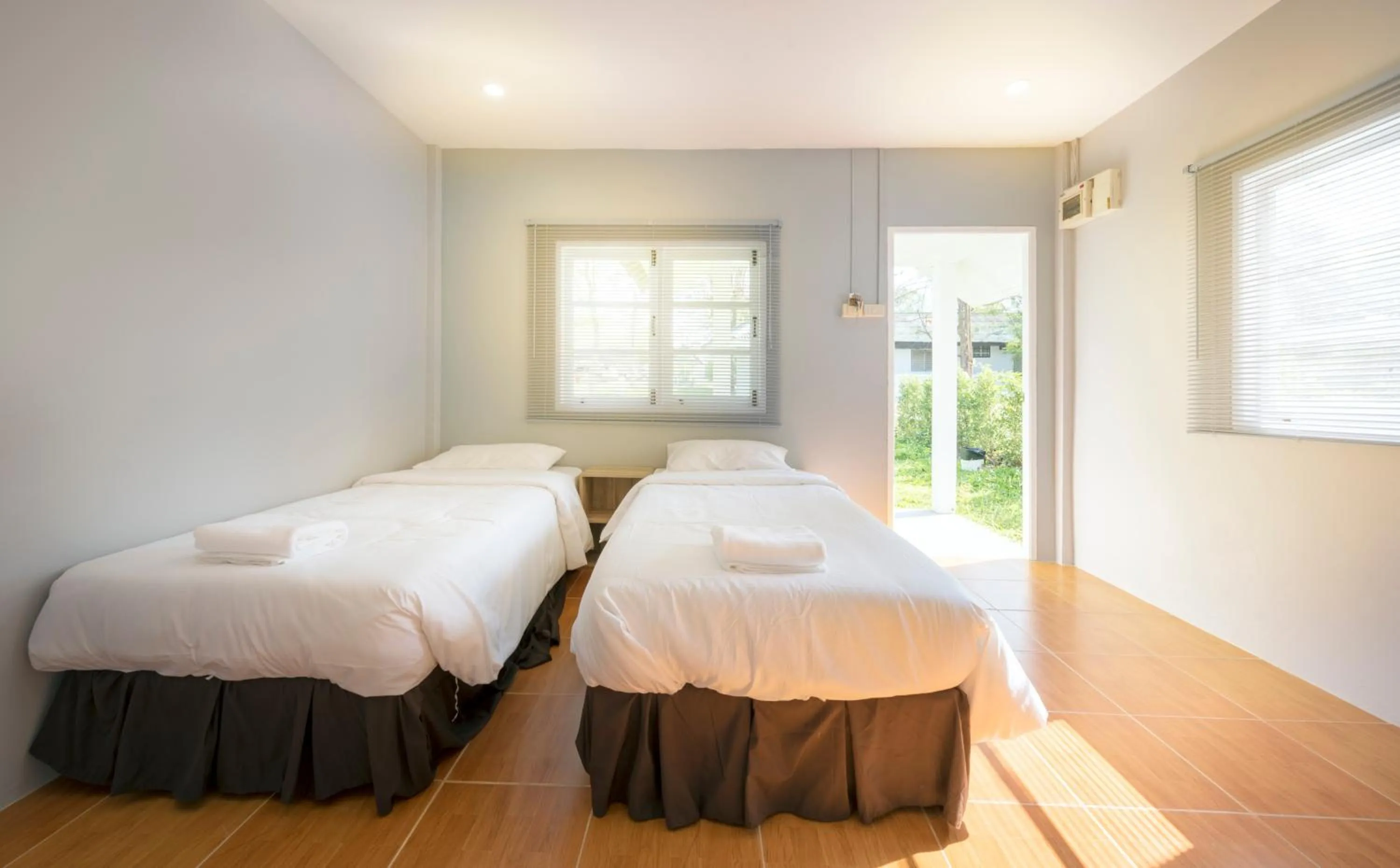 Bedroom, Bed in Ivy Cottage by Qiu