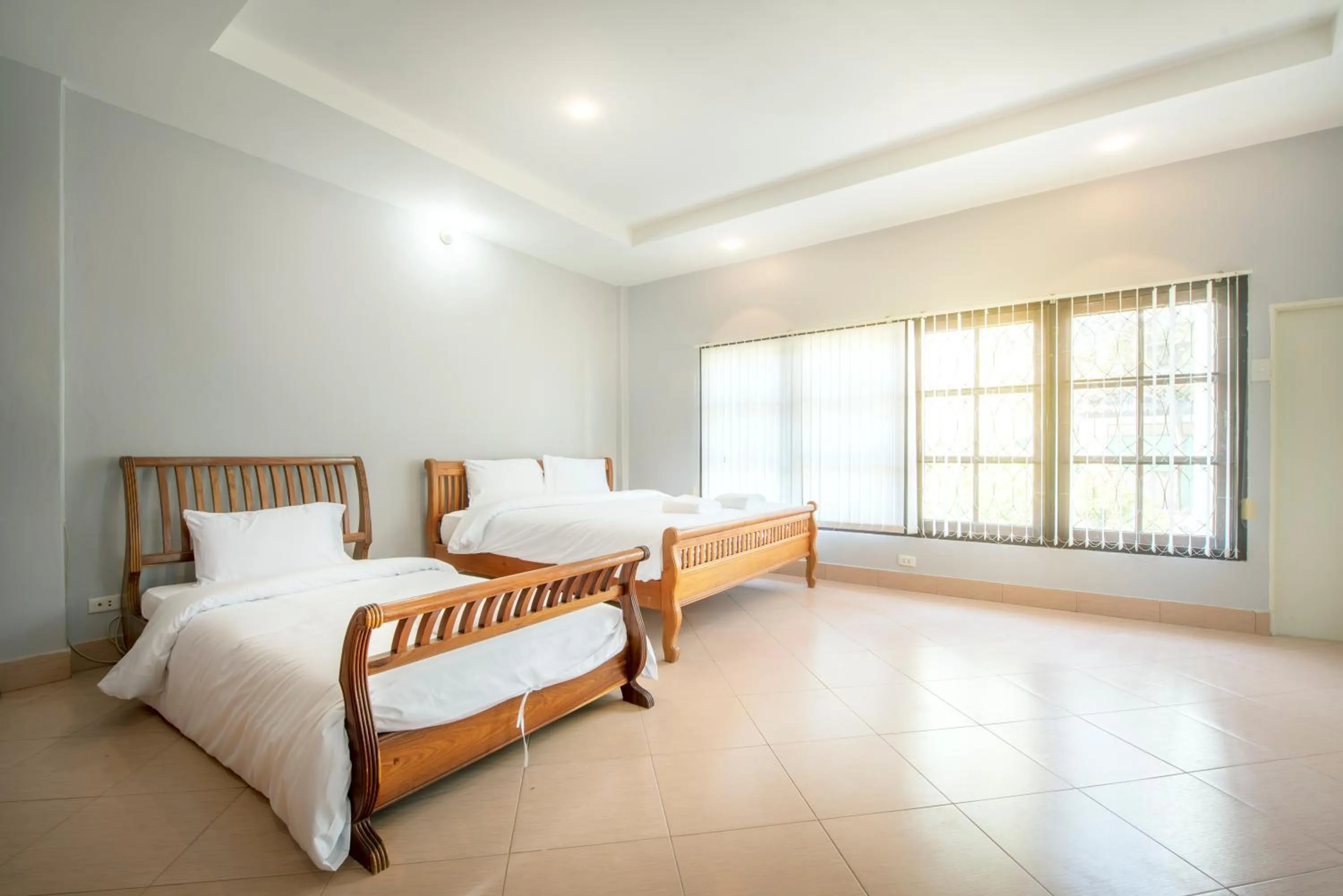 Bedroom, Bed in Ivy Cottage by Qiu