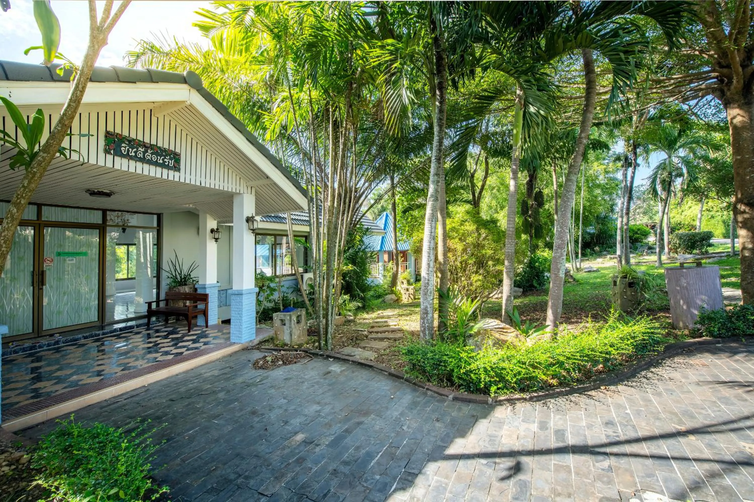 Lobby or reception in Ivy Cottage by Qiu