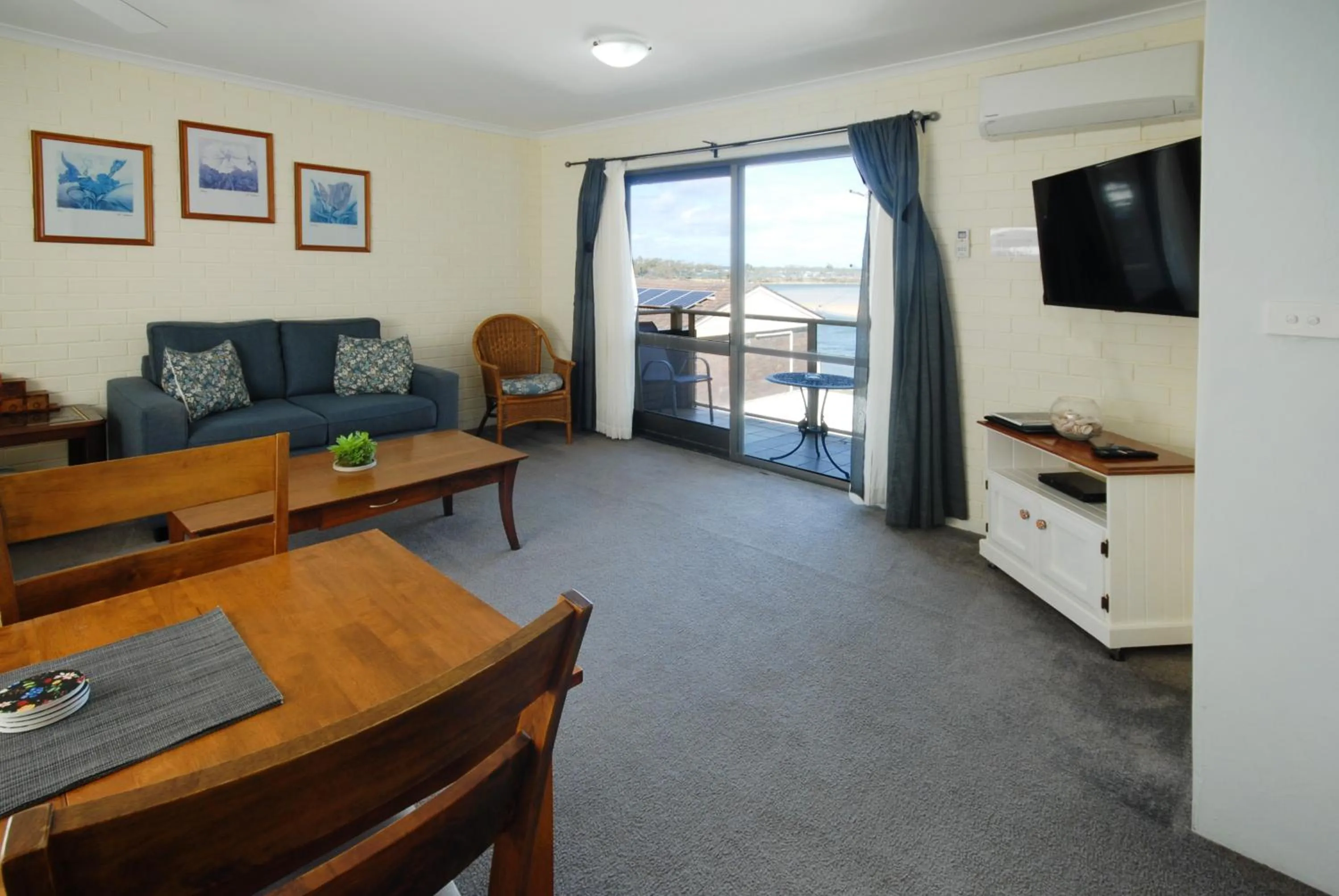 Marcel Towers Holiday Apartments