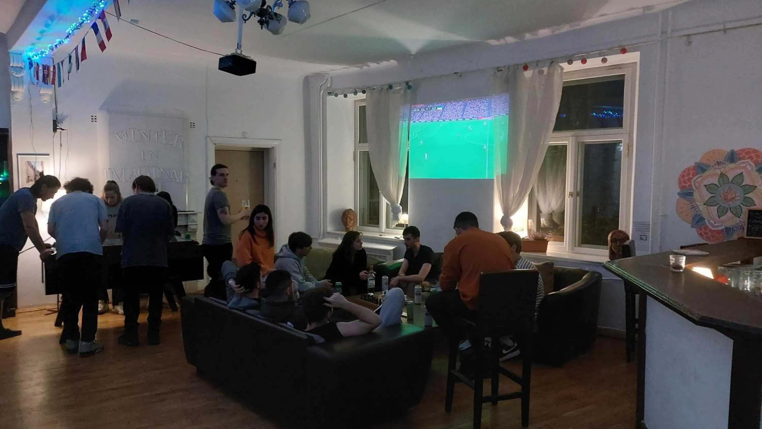 Communal lounge/ TV room in Imaginary Hostel