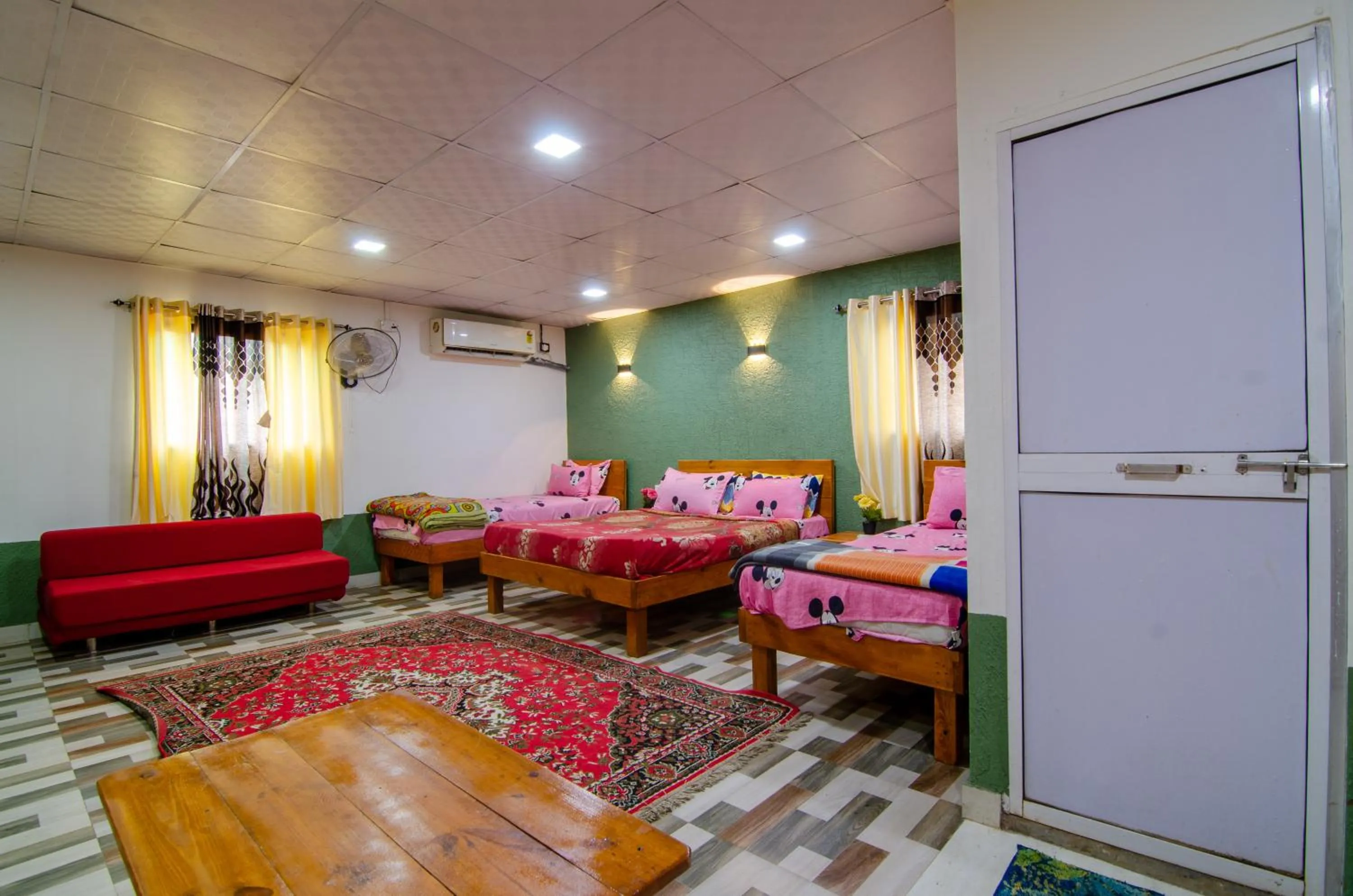 Bed in Natures Dreamland Holiday Homes, Igatpuri