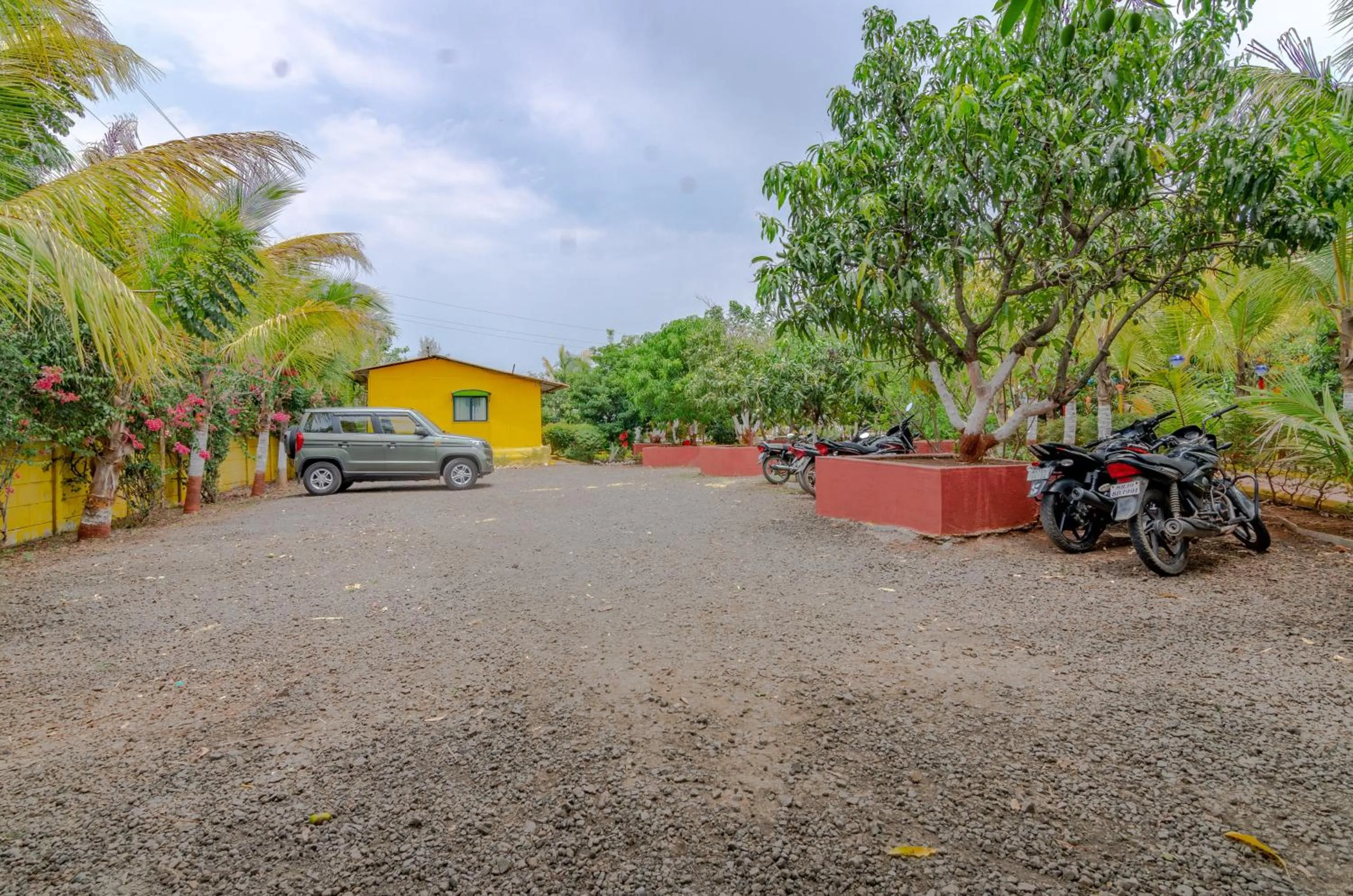 Parking in Natures Dreamland Holiday Homes, Igatpuri