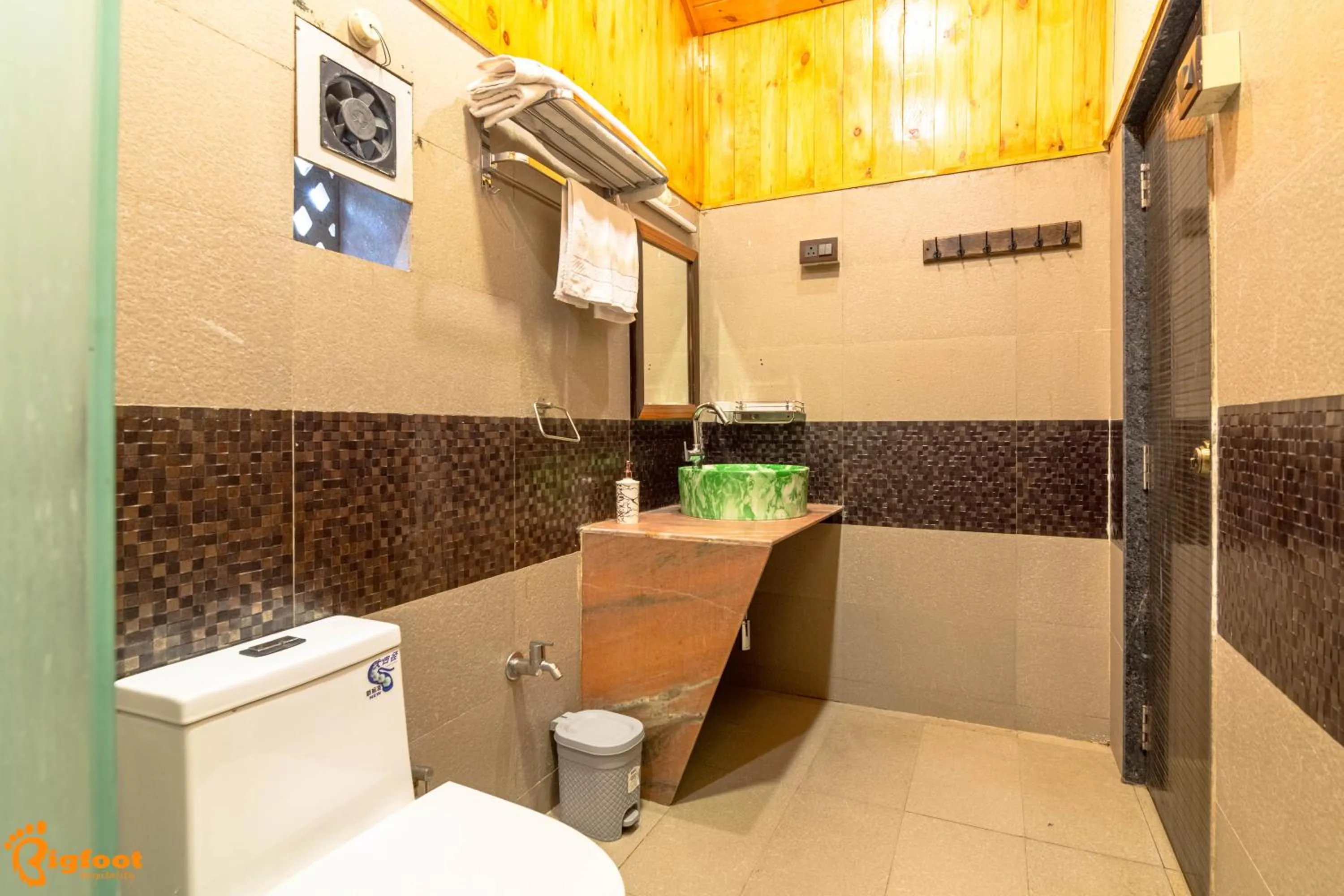 Bathroom in Natures Dreamland Holiday Homes, Igatpuri