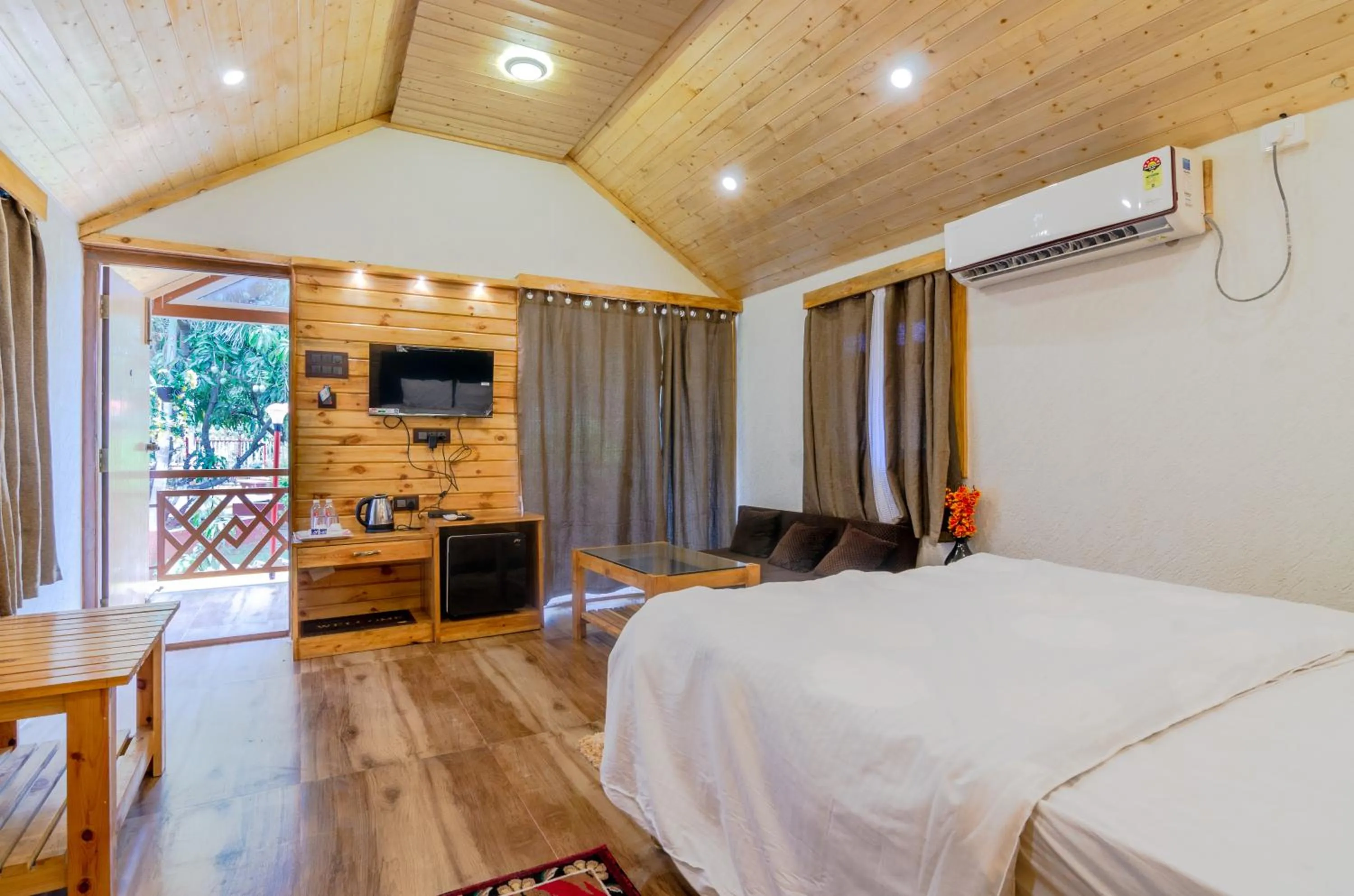 Bed in Natures Dreamland Holiday Homes, Igatpuri