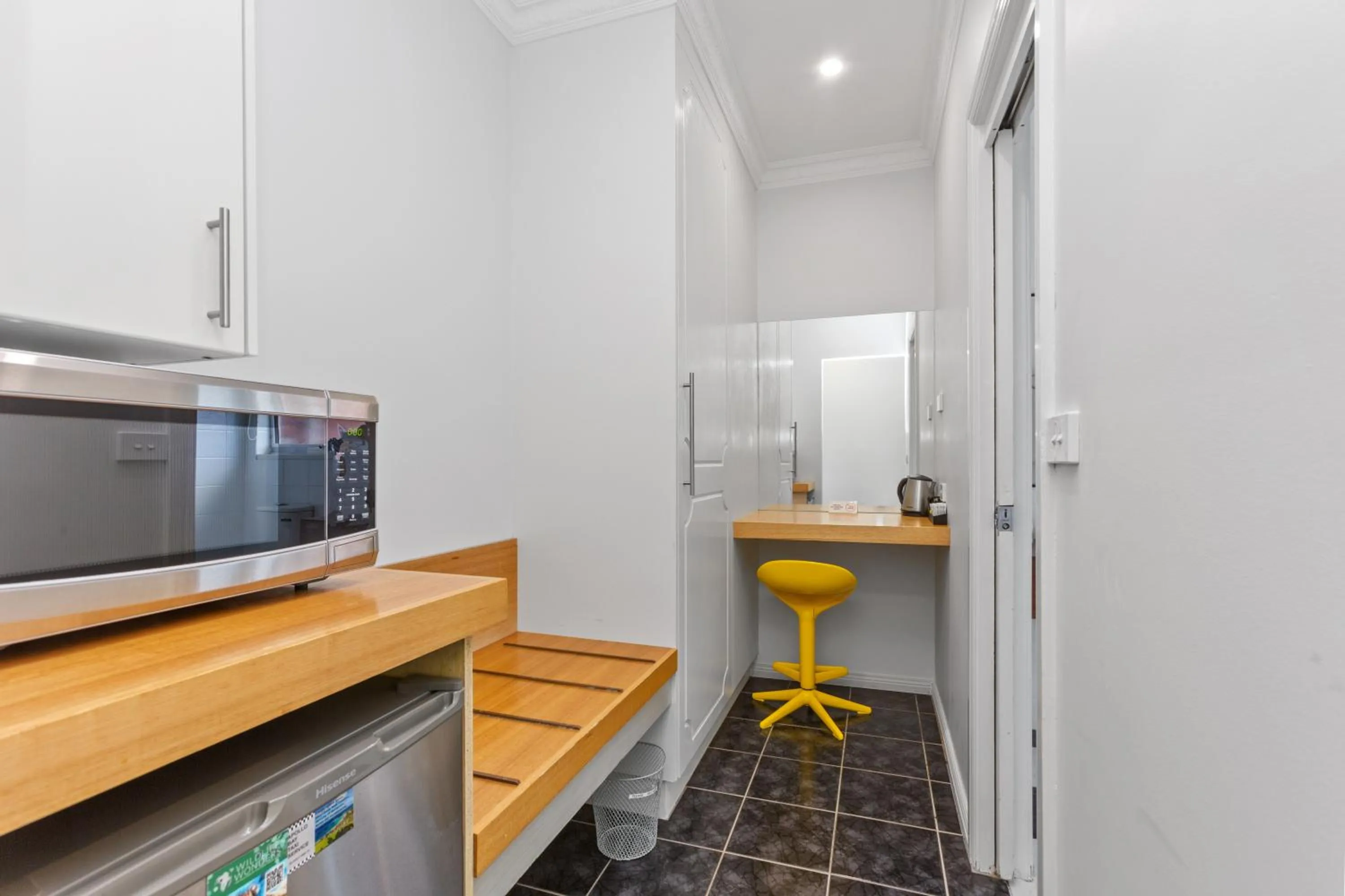 Kitchen or kitchenette in The International Motel Apollo Bay