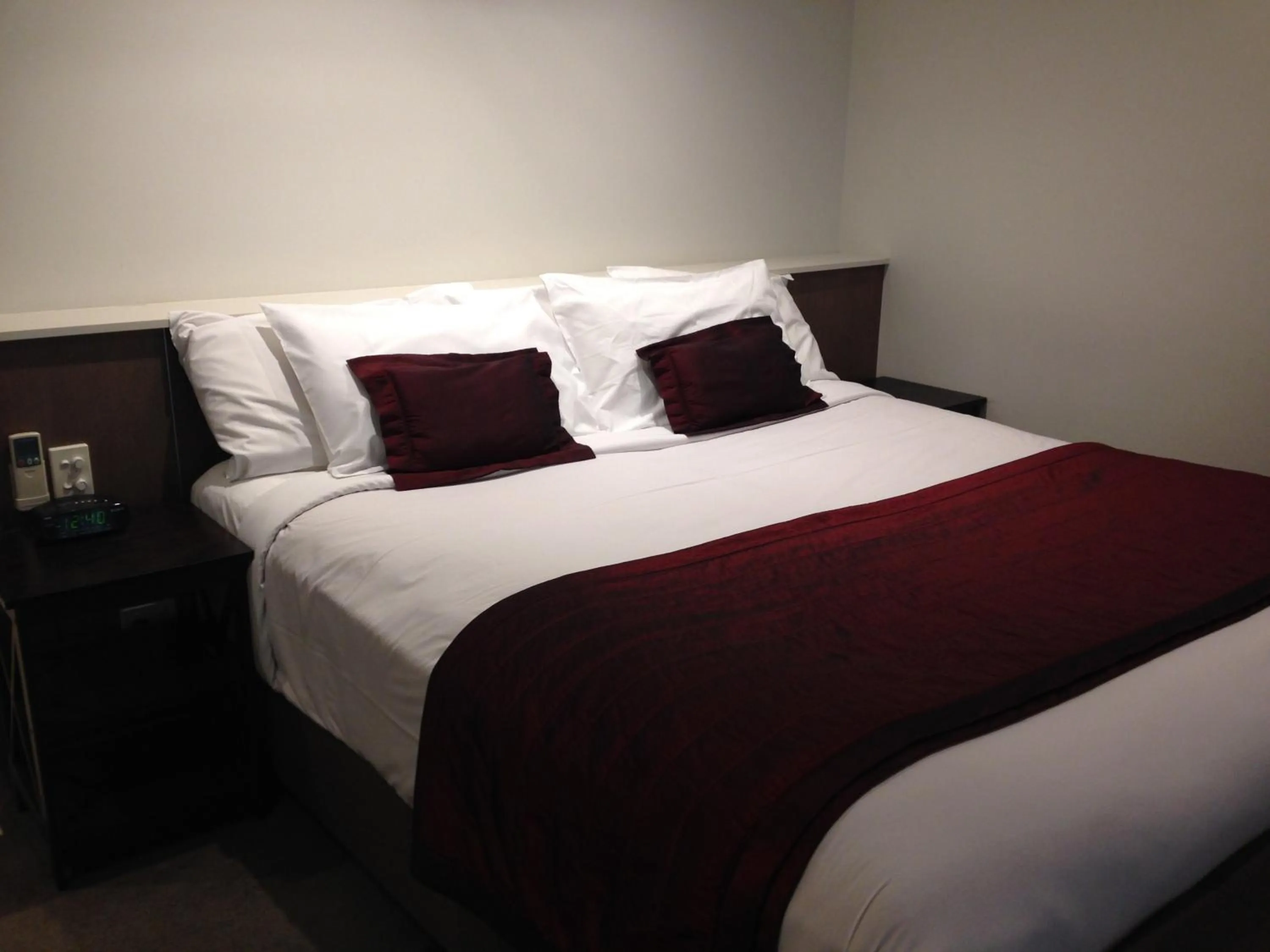 Bed in Rye Hotel - One Four Nelson