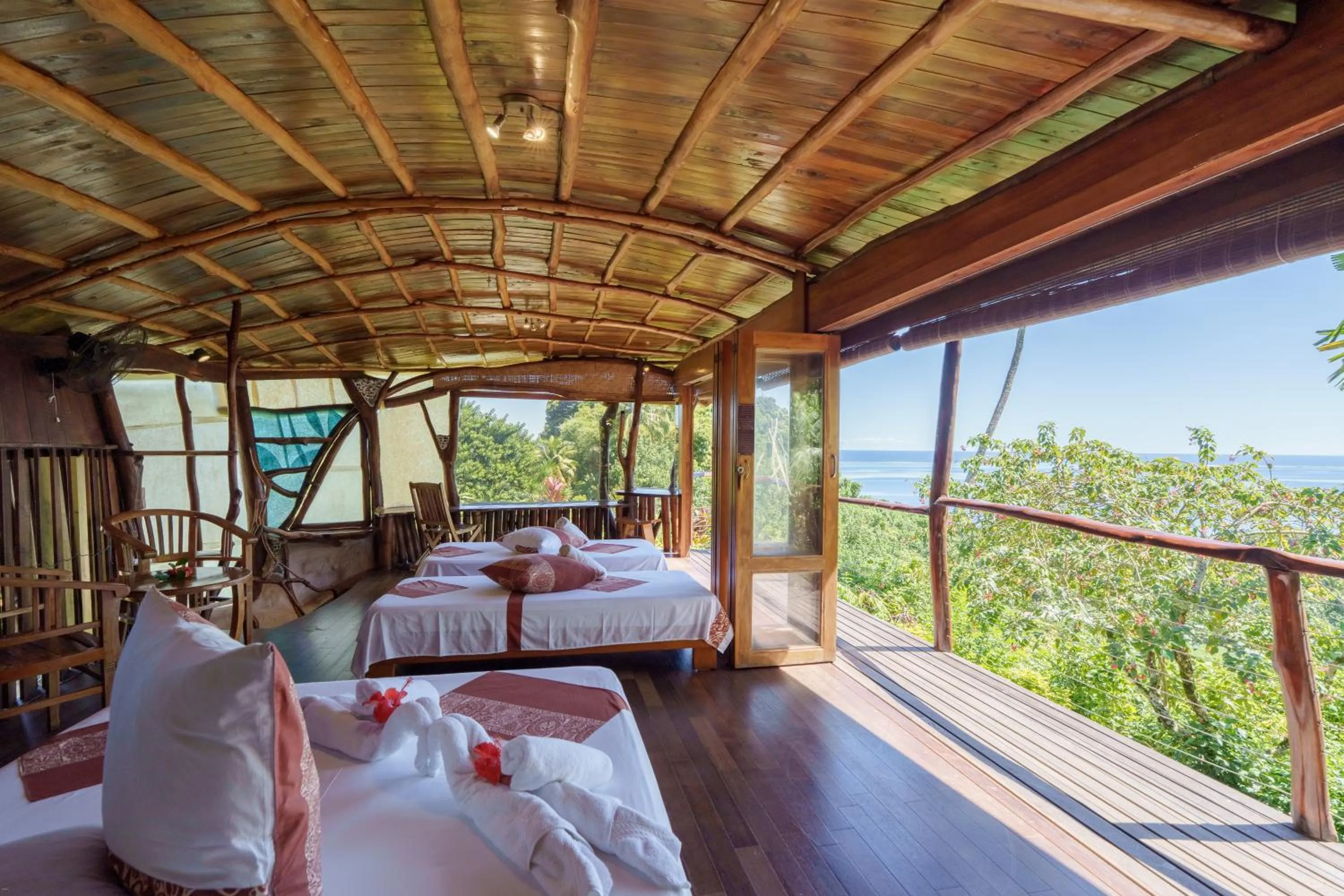 Bed in Vanira Lodge