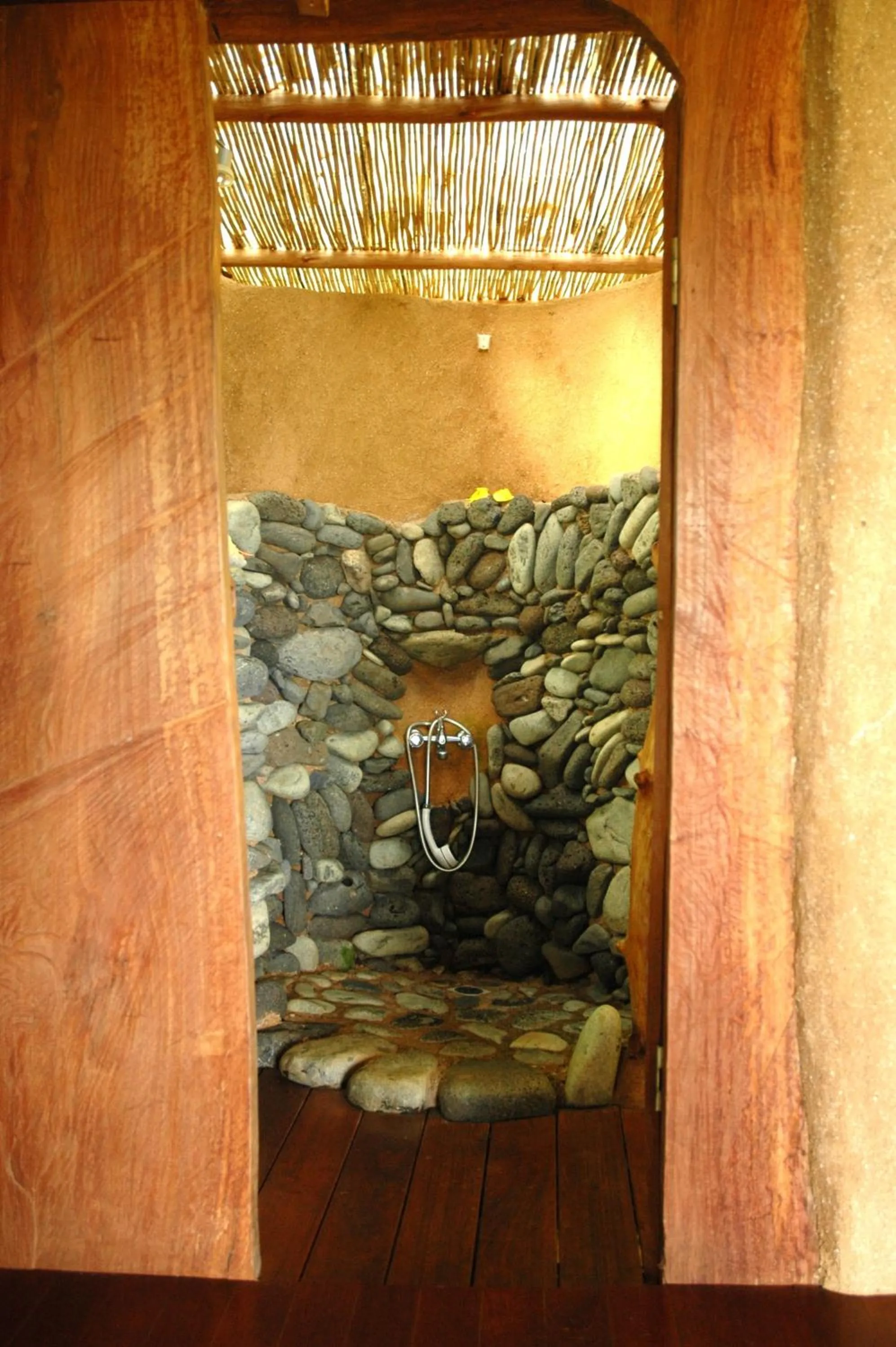 Shower in Vanira Lodge