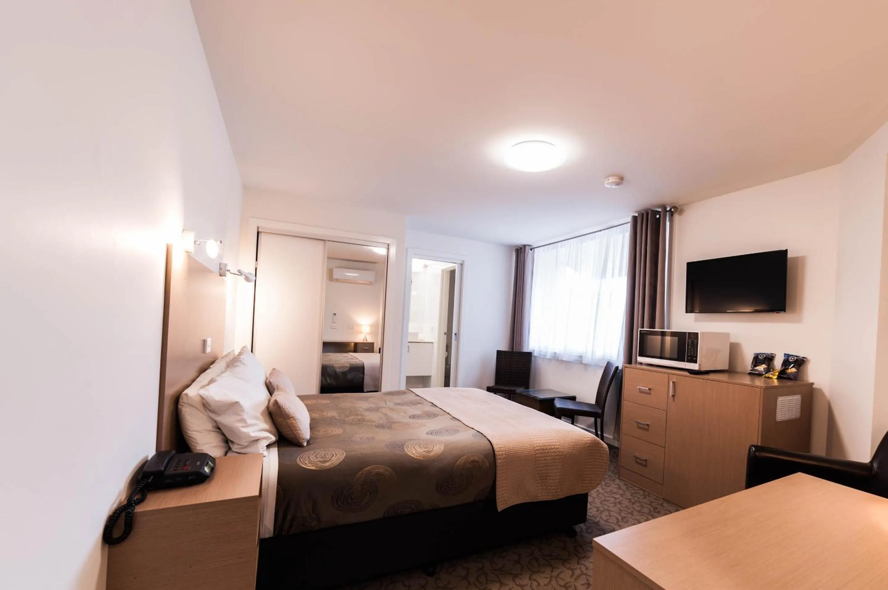 Bedroom, Bed in Eastern Sands City Centre