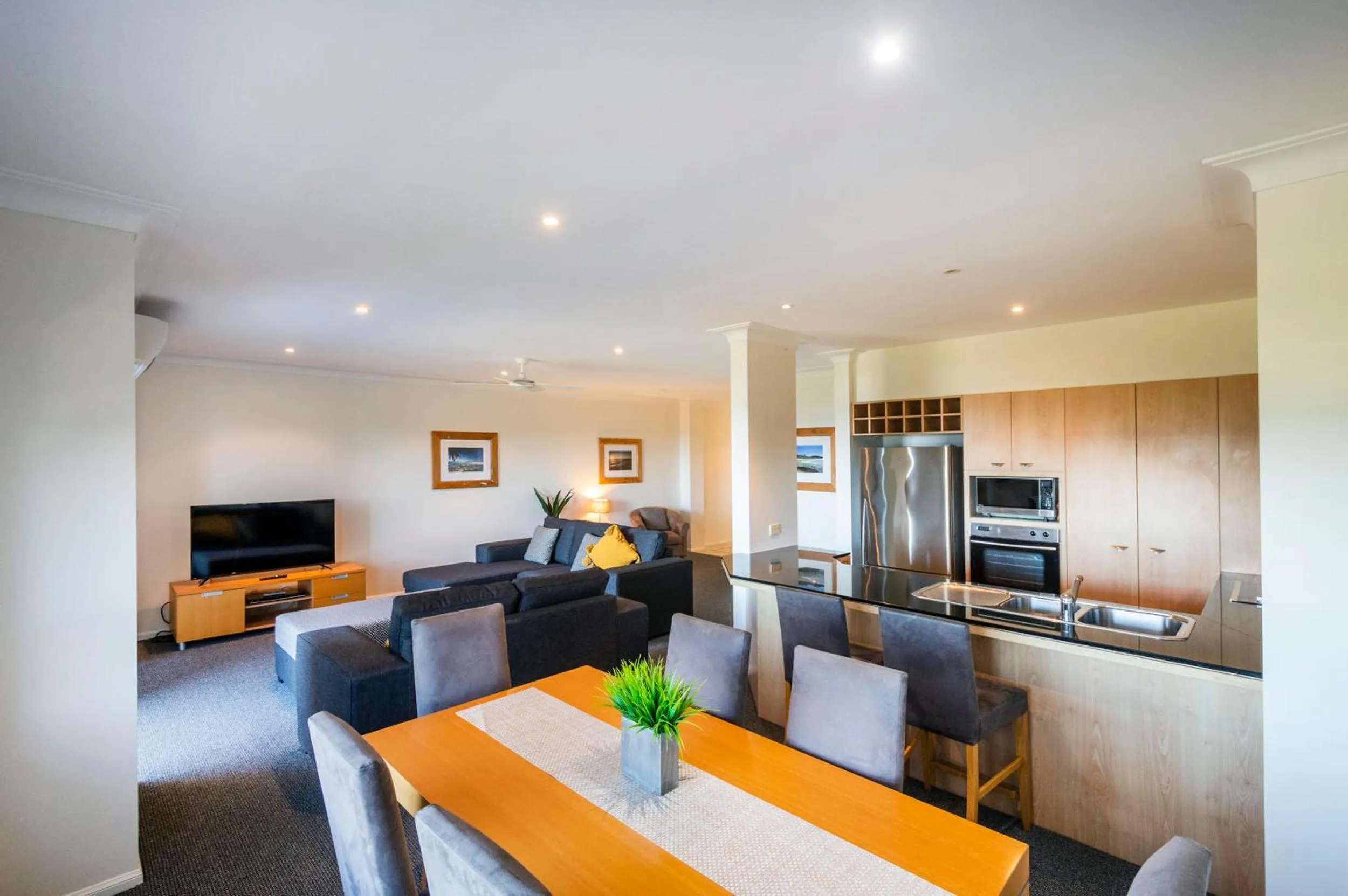 TV and multimedia in The Sands Resort at Yamba